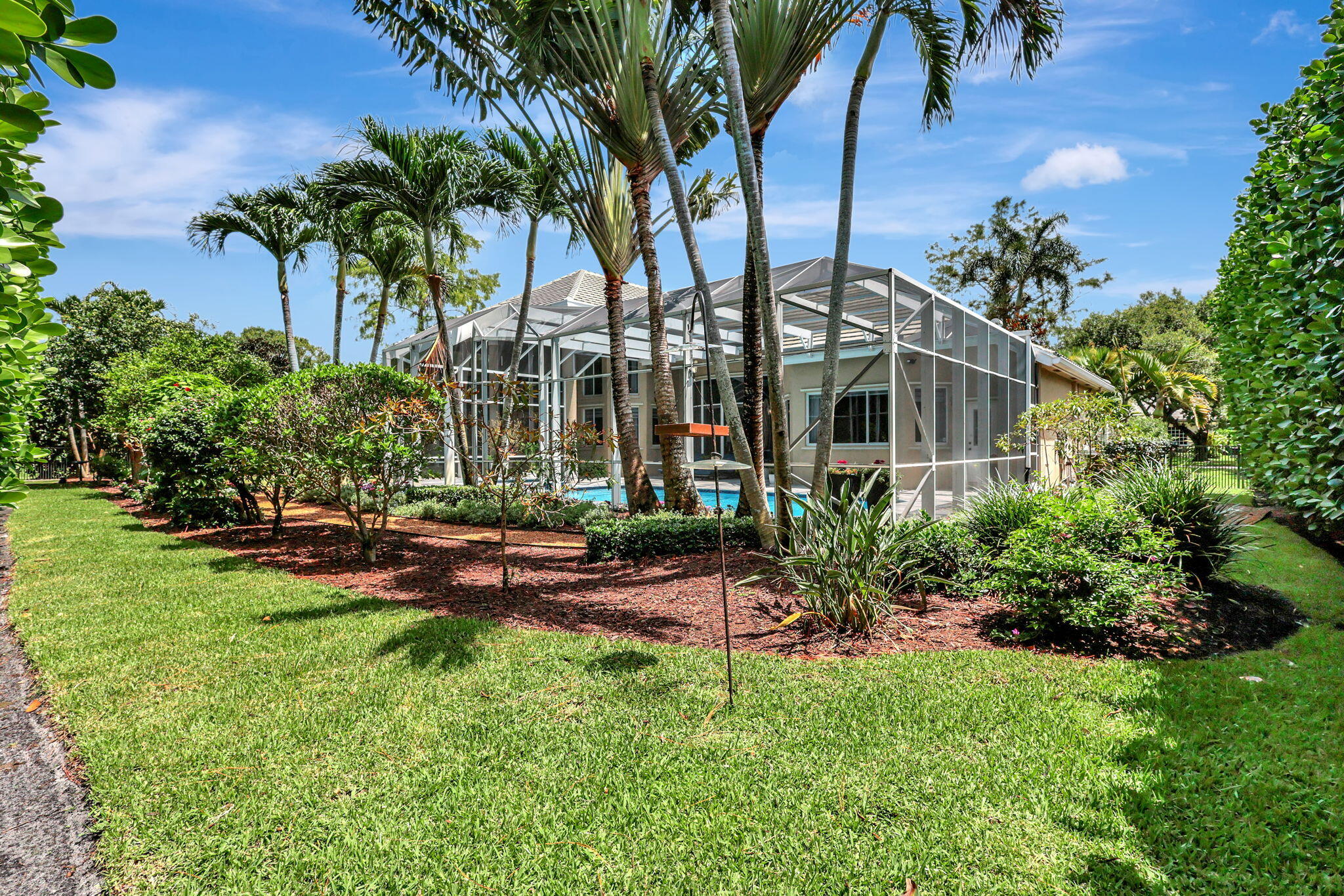 827 Forest Glen Lane