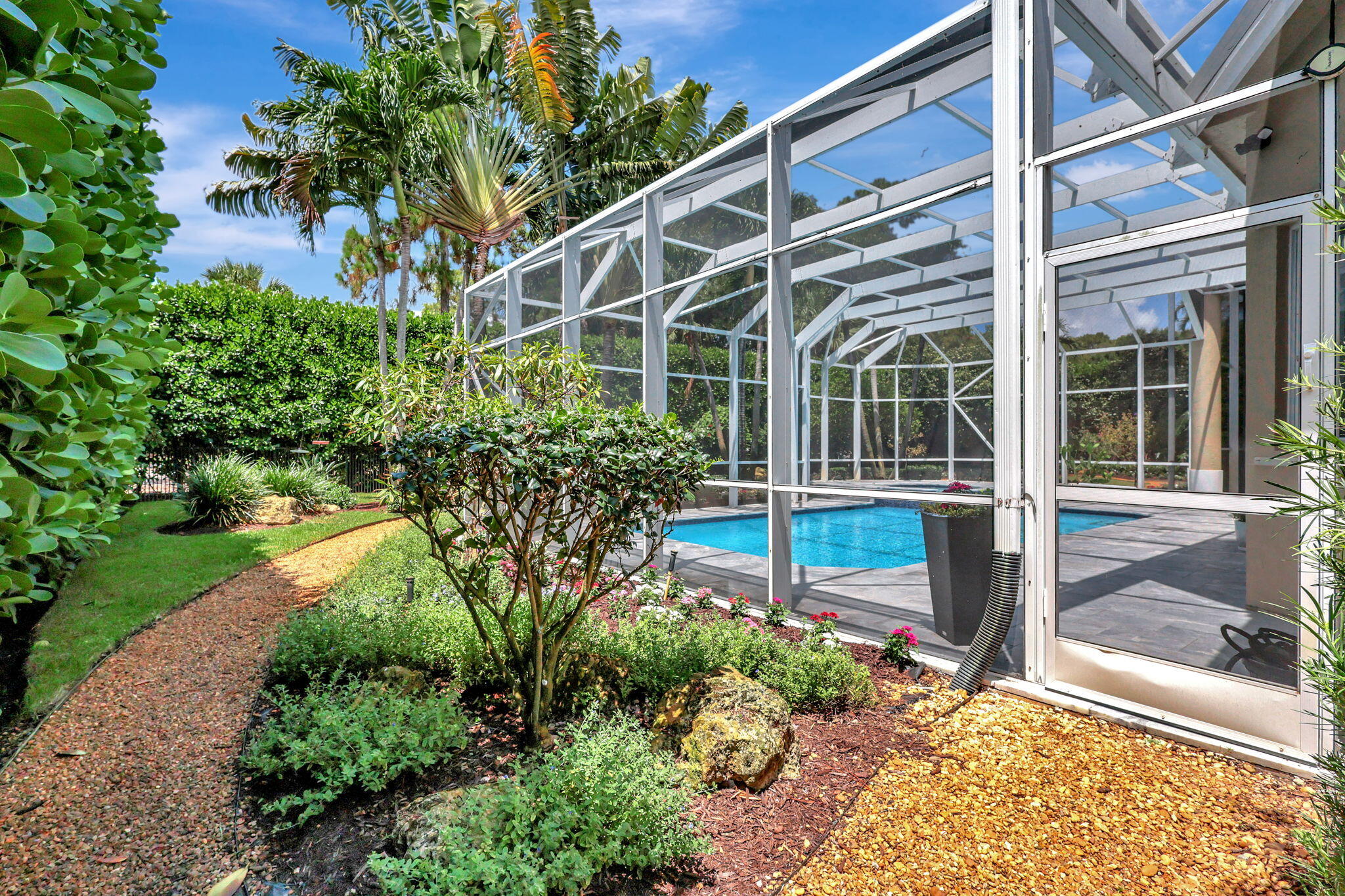 827 Forest Glen Lane