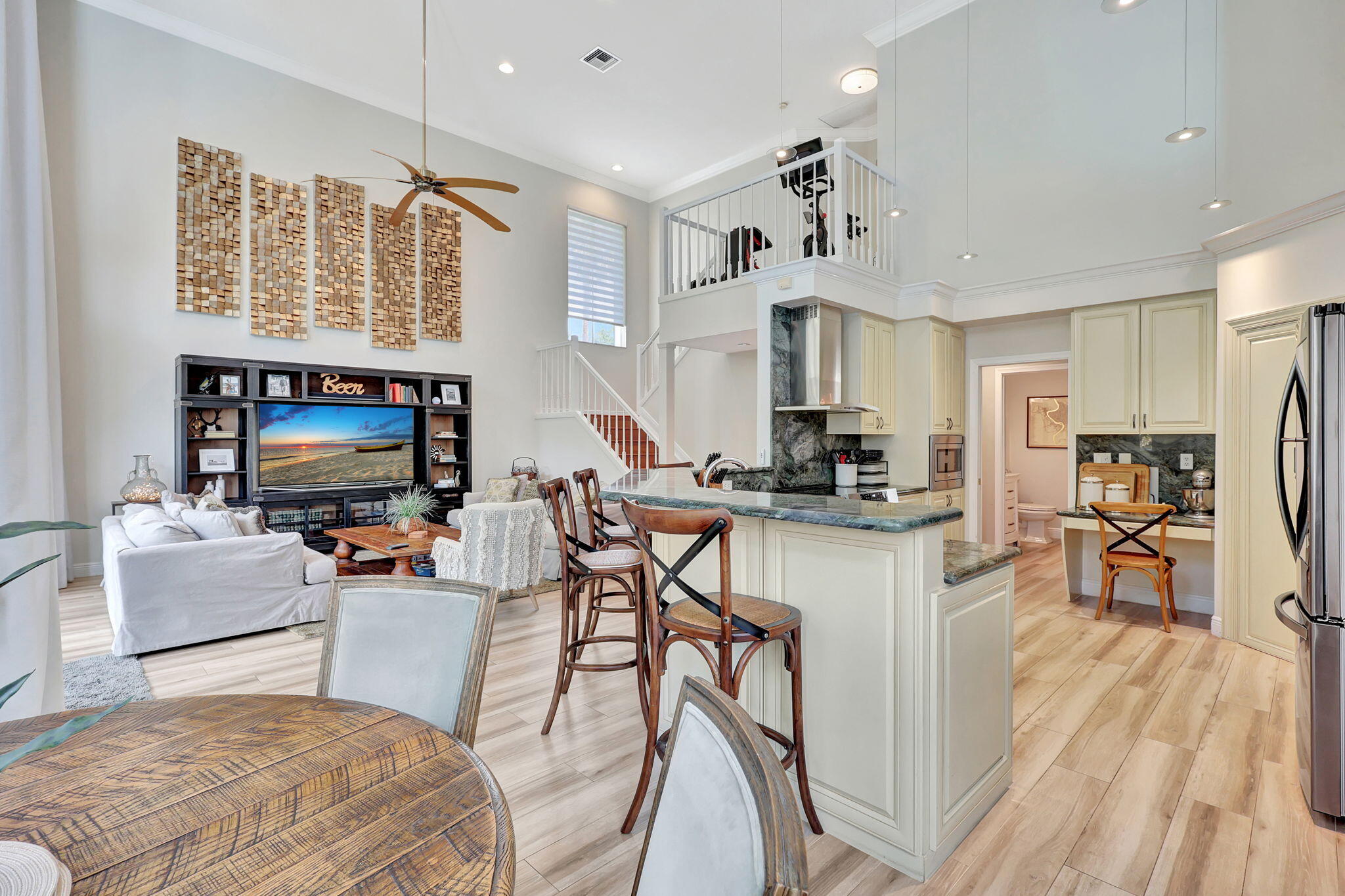 827 Forest Glen Lane