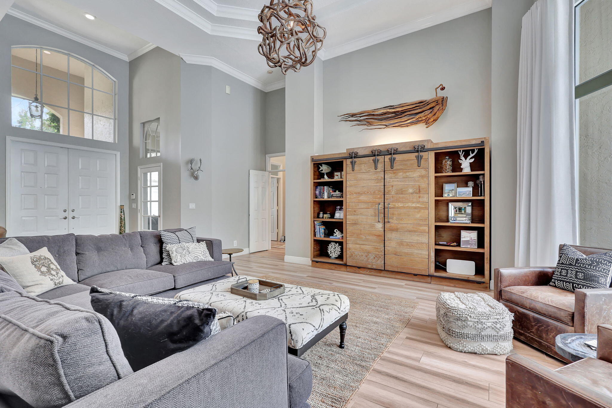827 Forest Glen Lane