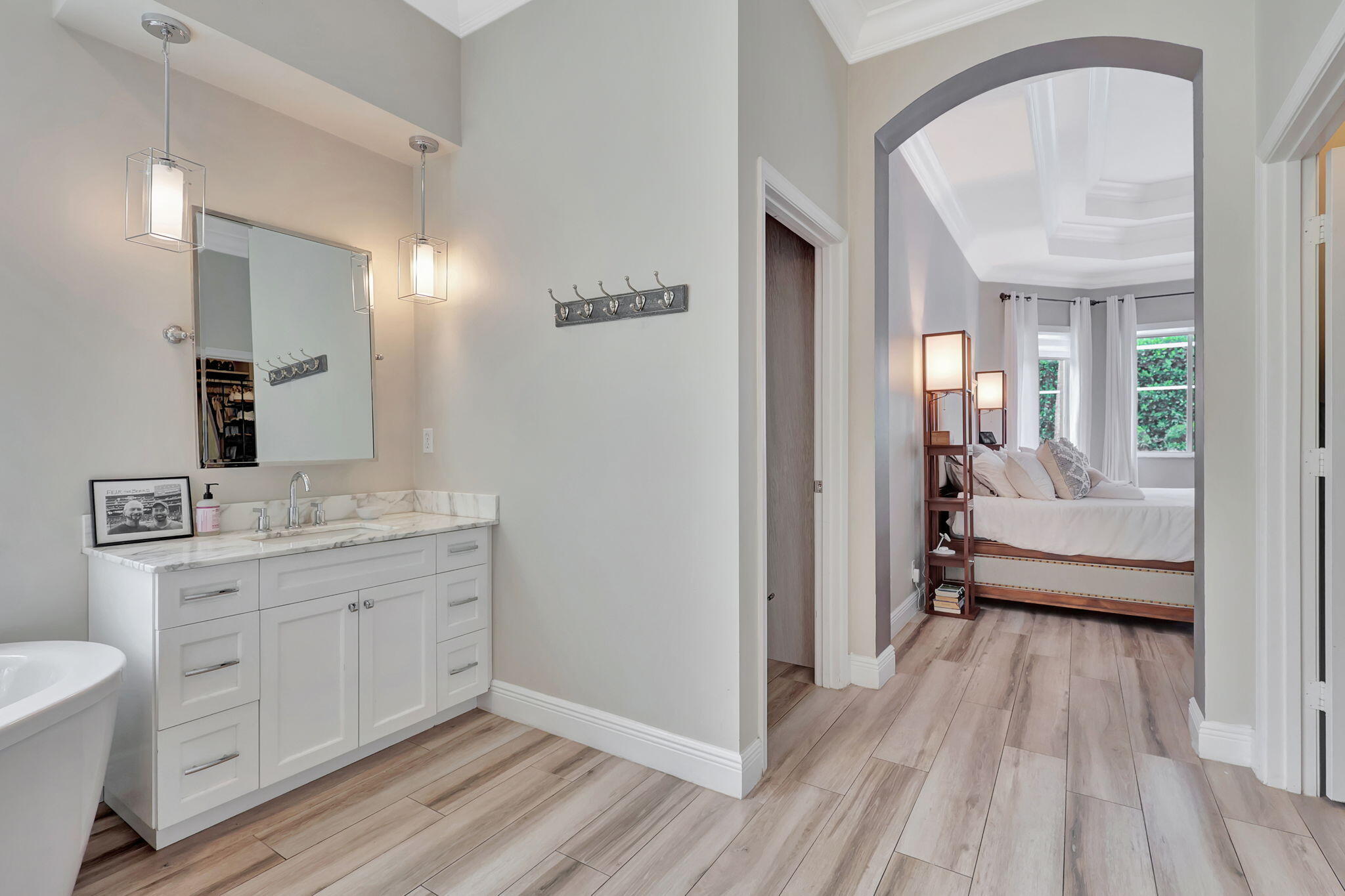 827 Forest Glen Lane