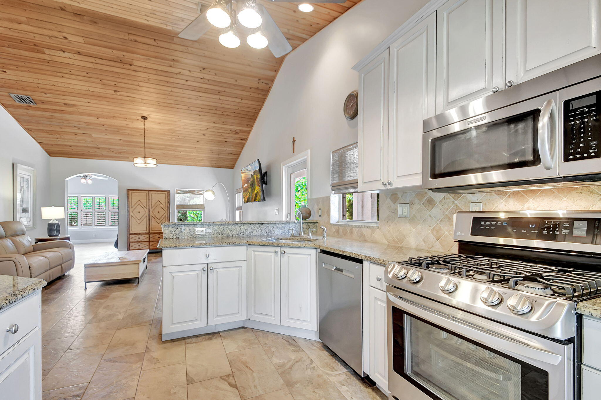 609 Avenida Hermosa