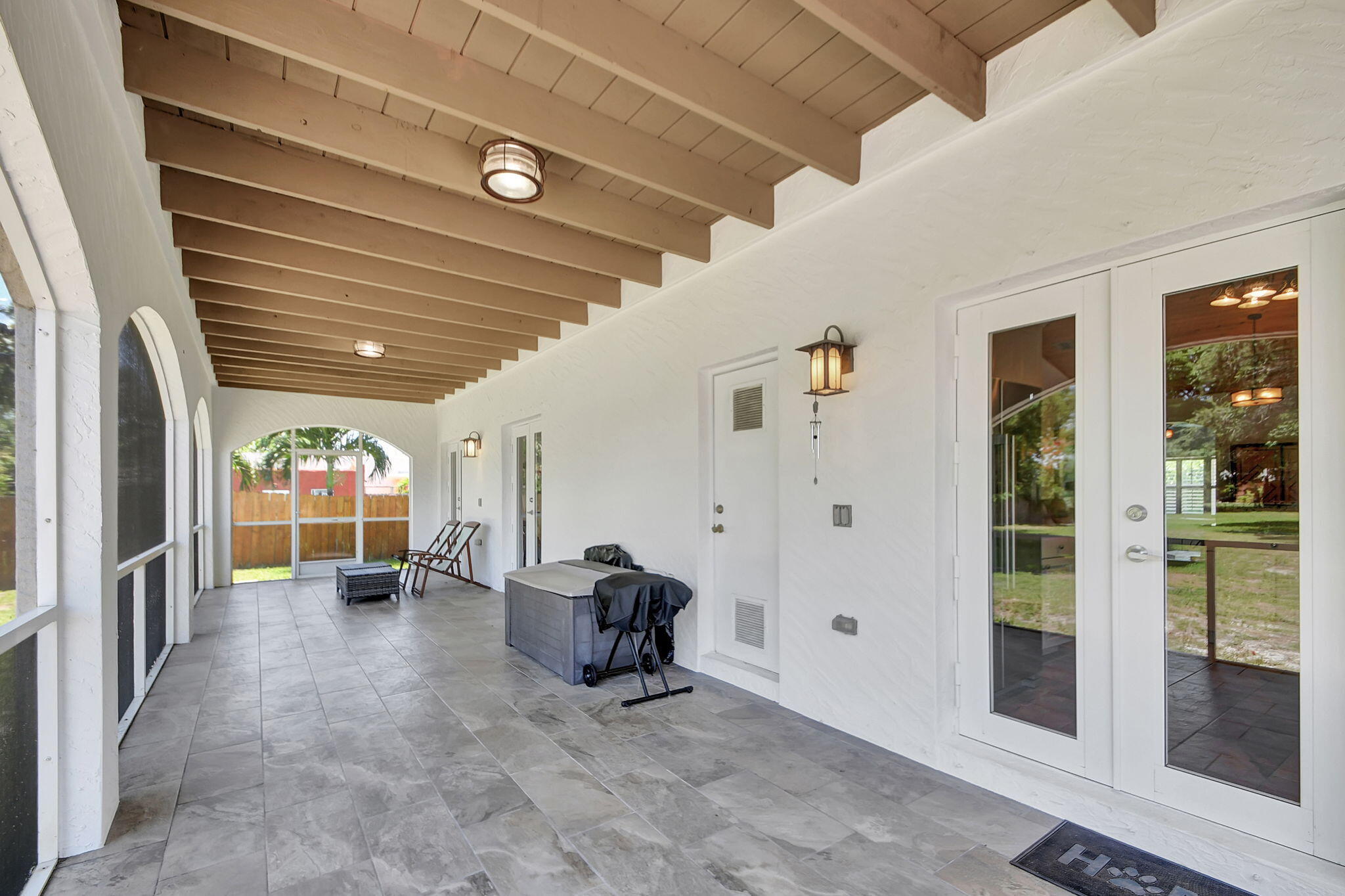 609 Avenida Hermosa