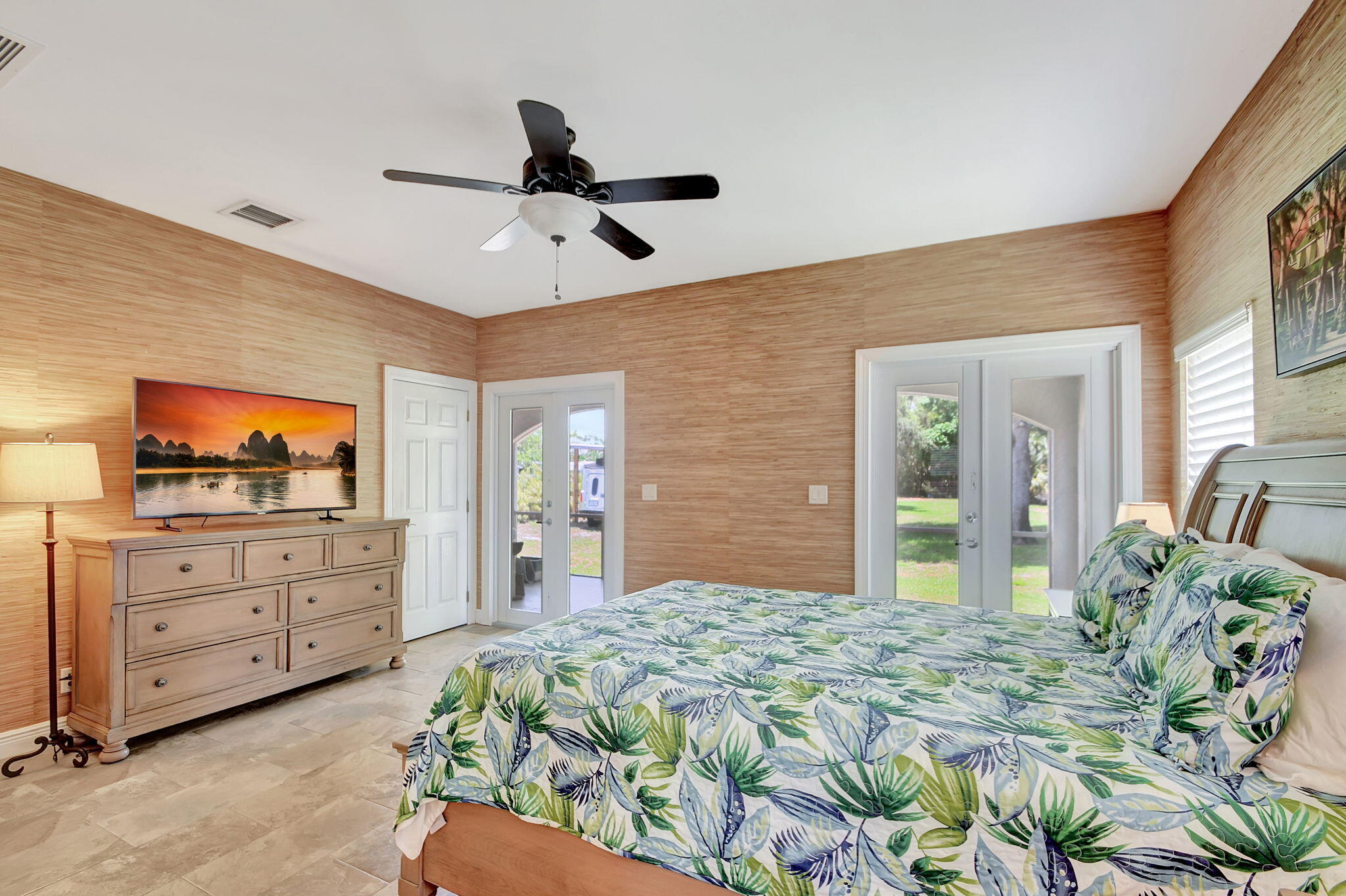 609 Avenida Hermosa