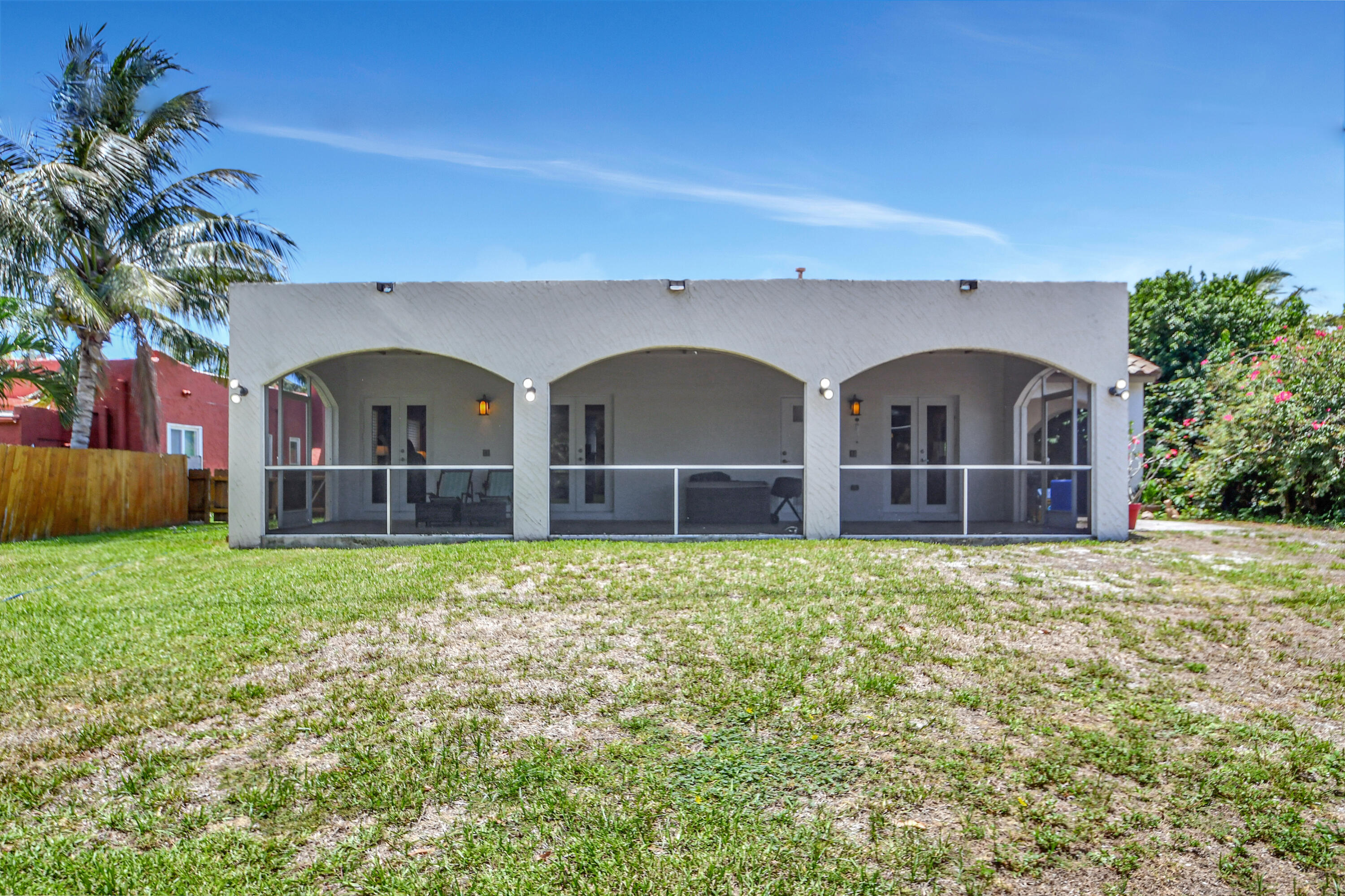 609 Avenida Hermosa