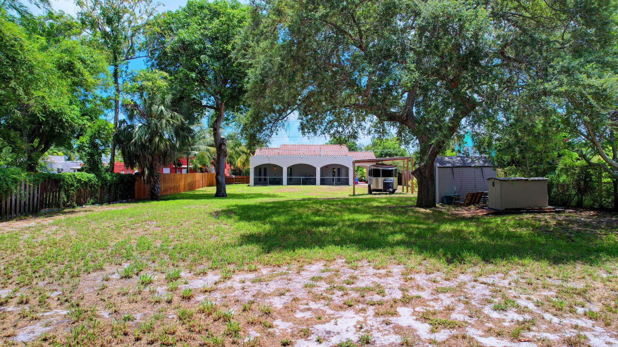 609 Avenida Hermosa