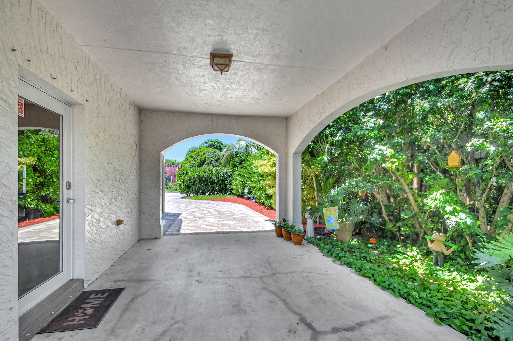 609 Avenida Hermosa