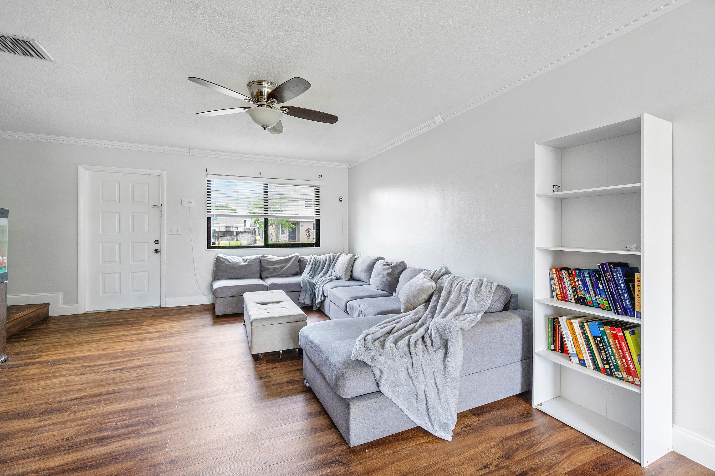 1704 Wharf Lane