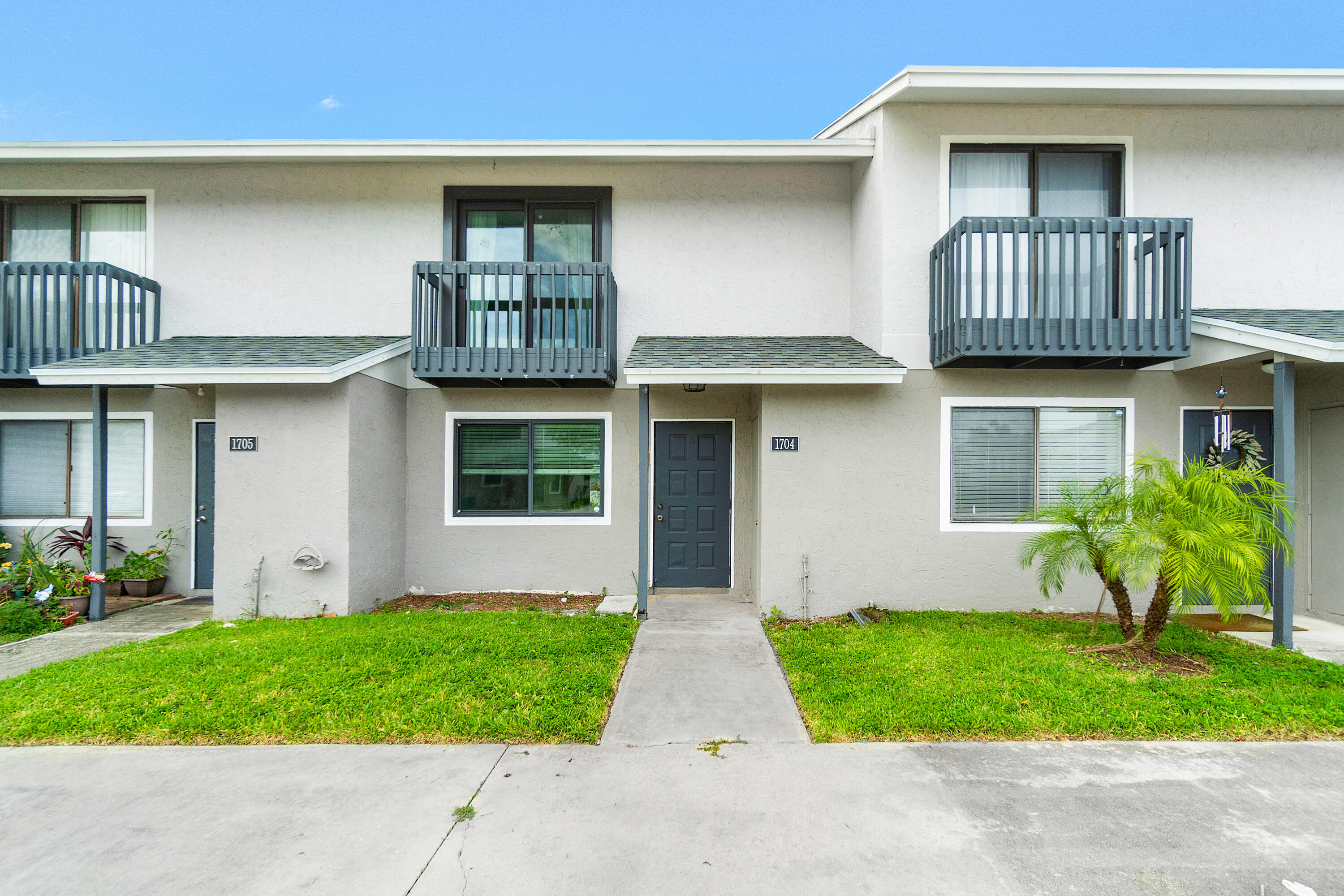 1704 Wharf Lane