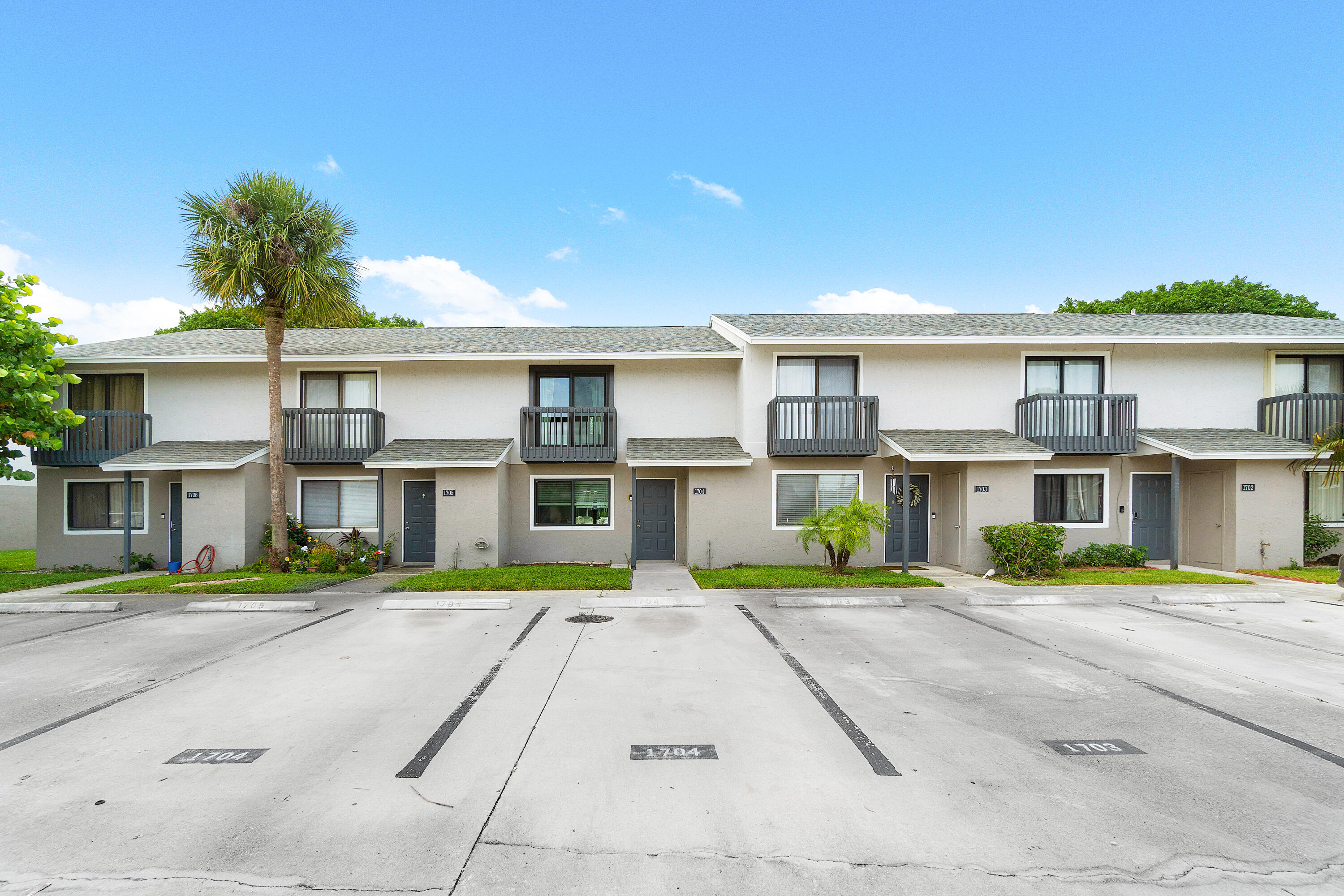 1704 Wharf Lane