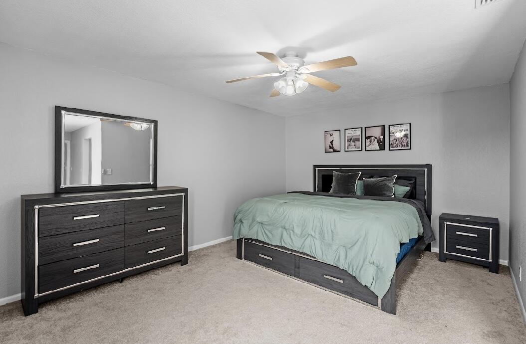 1590 Shaker Cir Circle