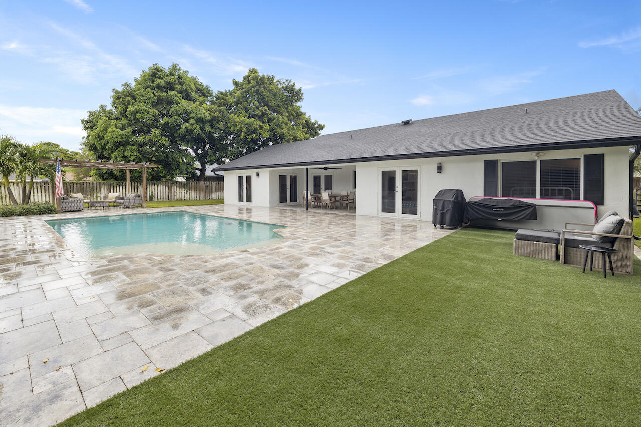 1145 Hickory Trail
