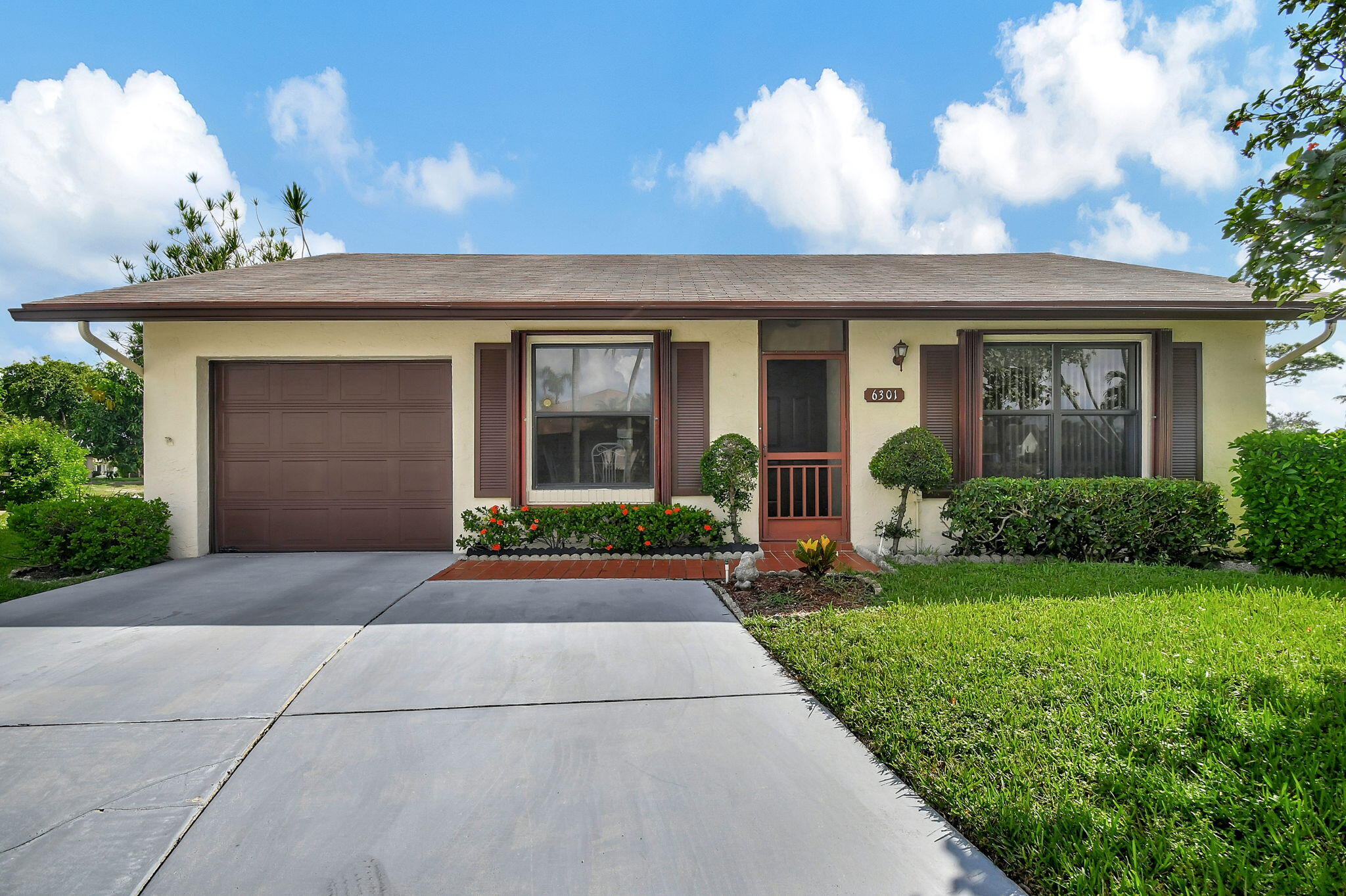 6301 Tall Cypress Circle