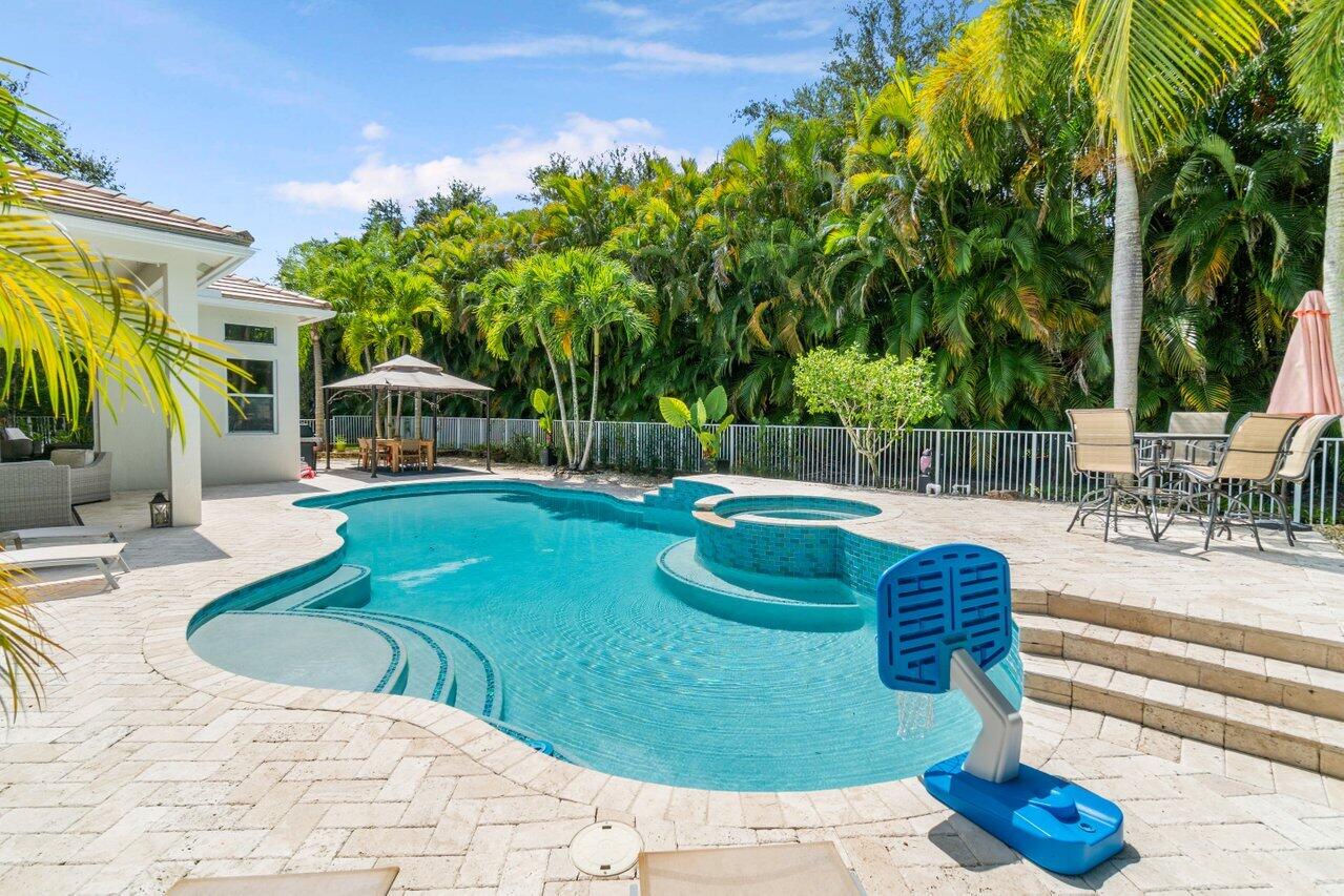 4671 Manderly Drive