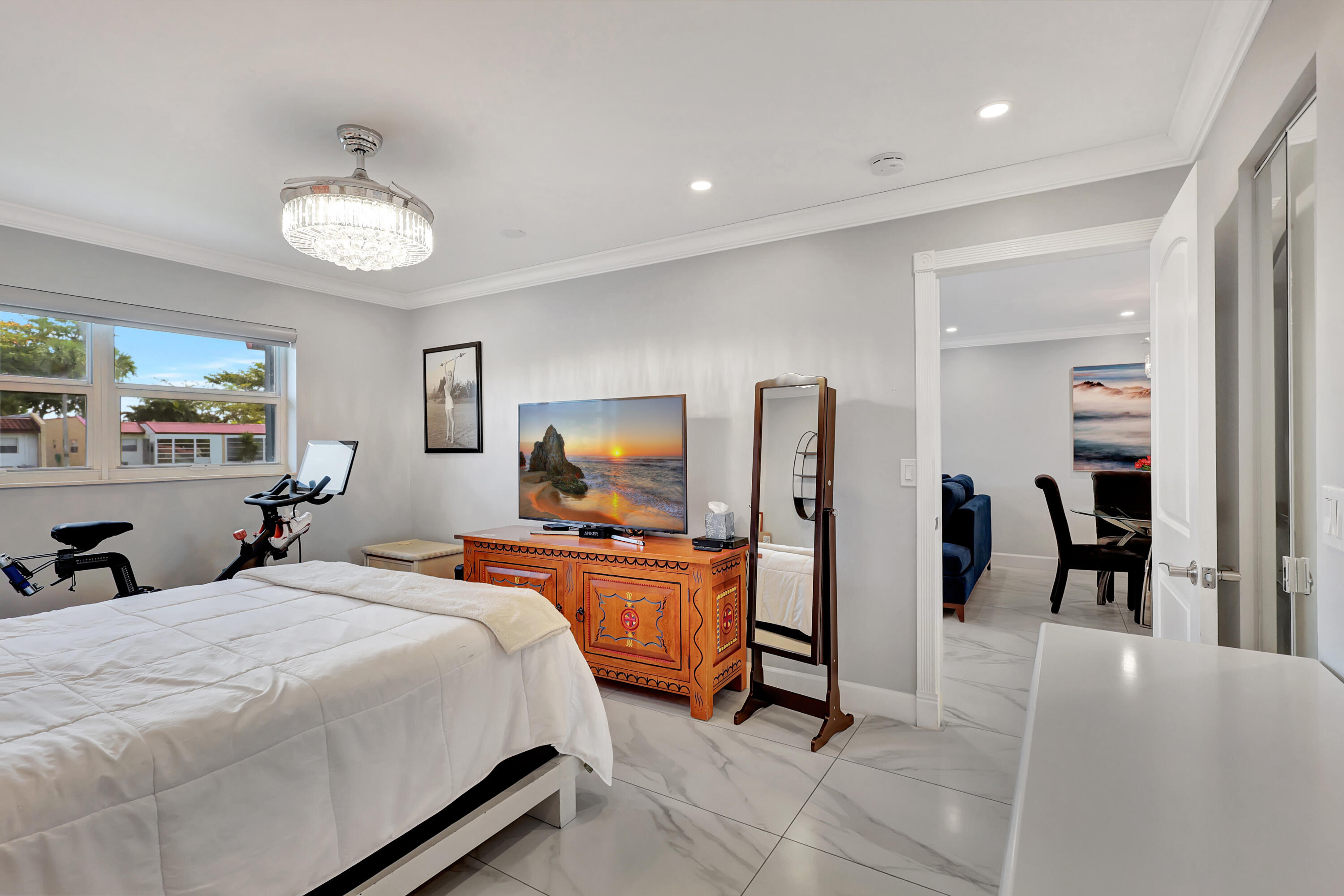 212 Lake Helen Drive 212