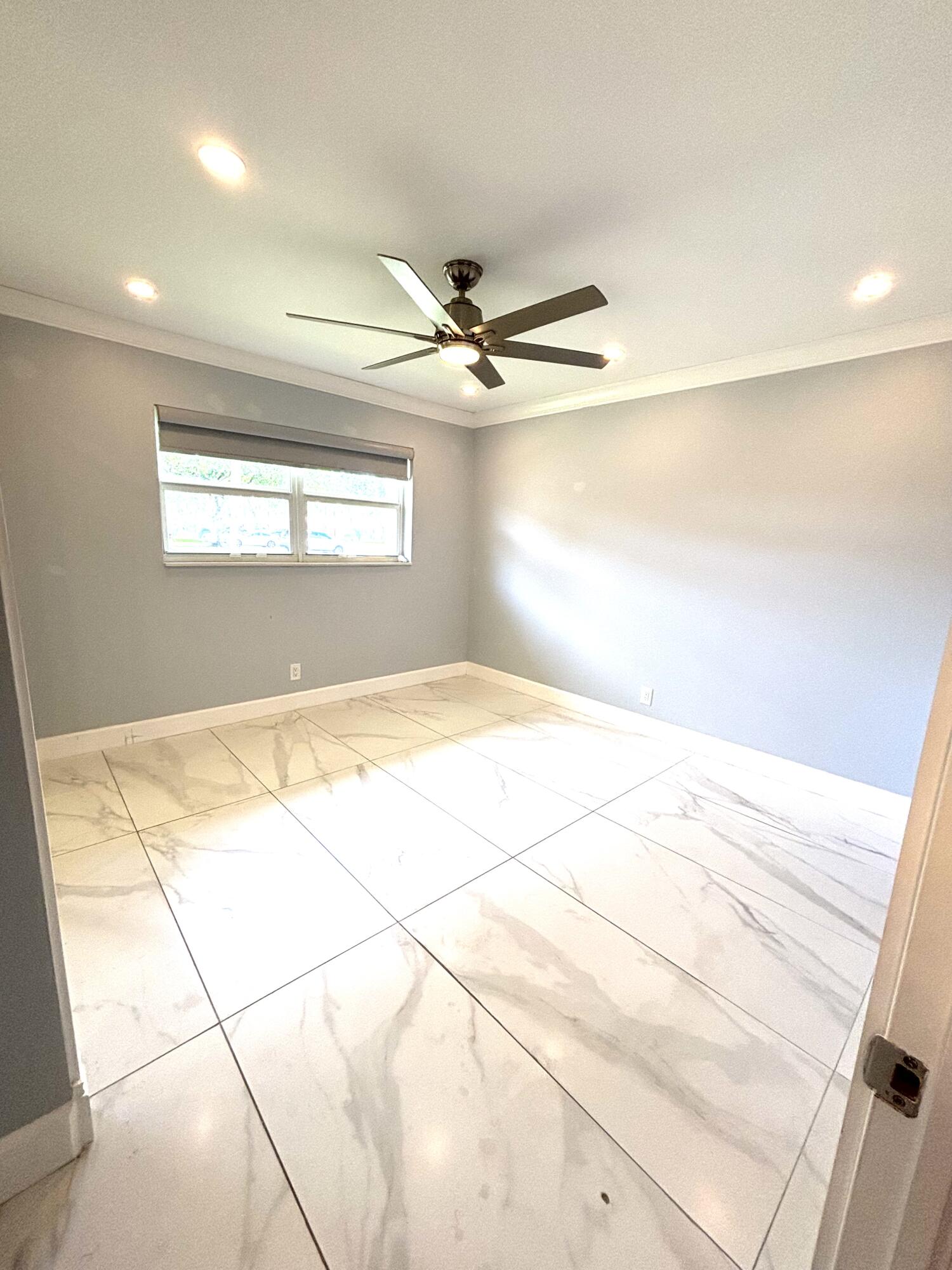 212 Lake Helen Drive 212