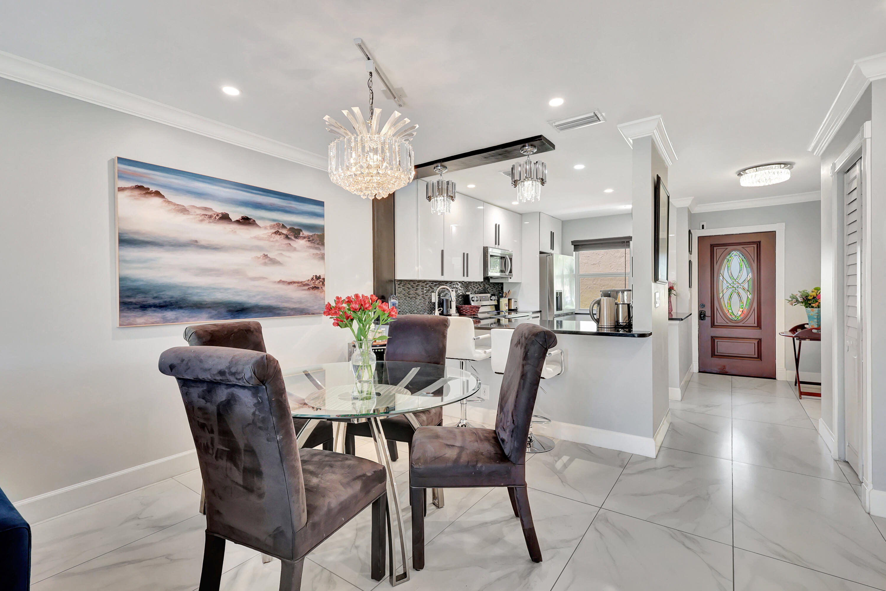 212 Lake Helen Drive 212