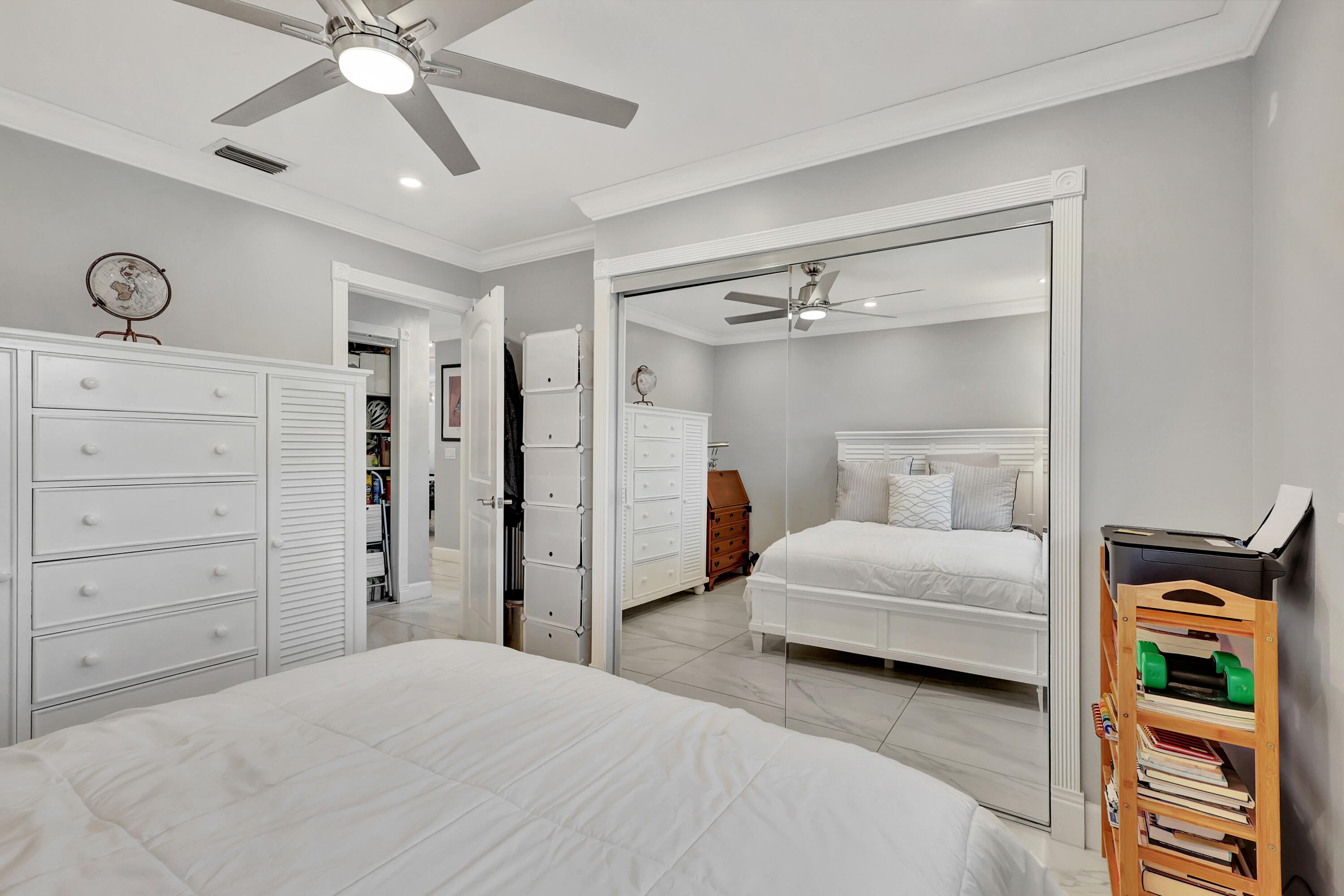 212 Lake Helen Drive 212