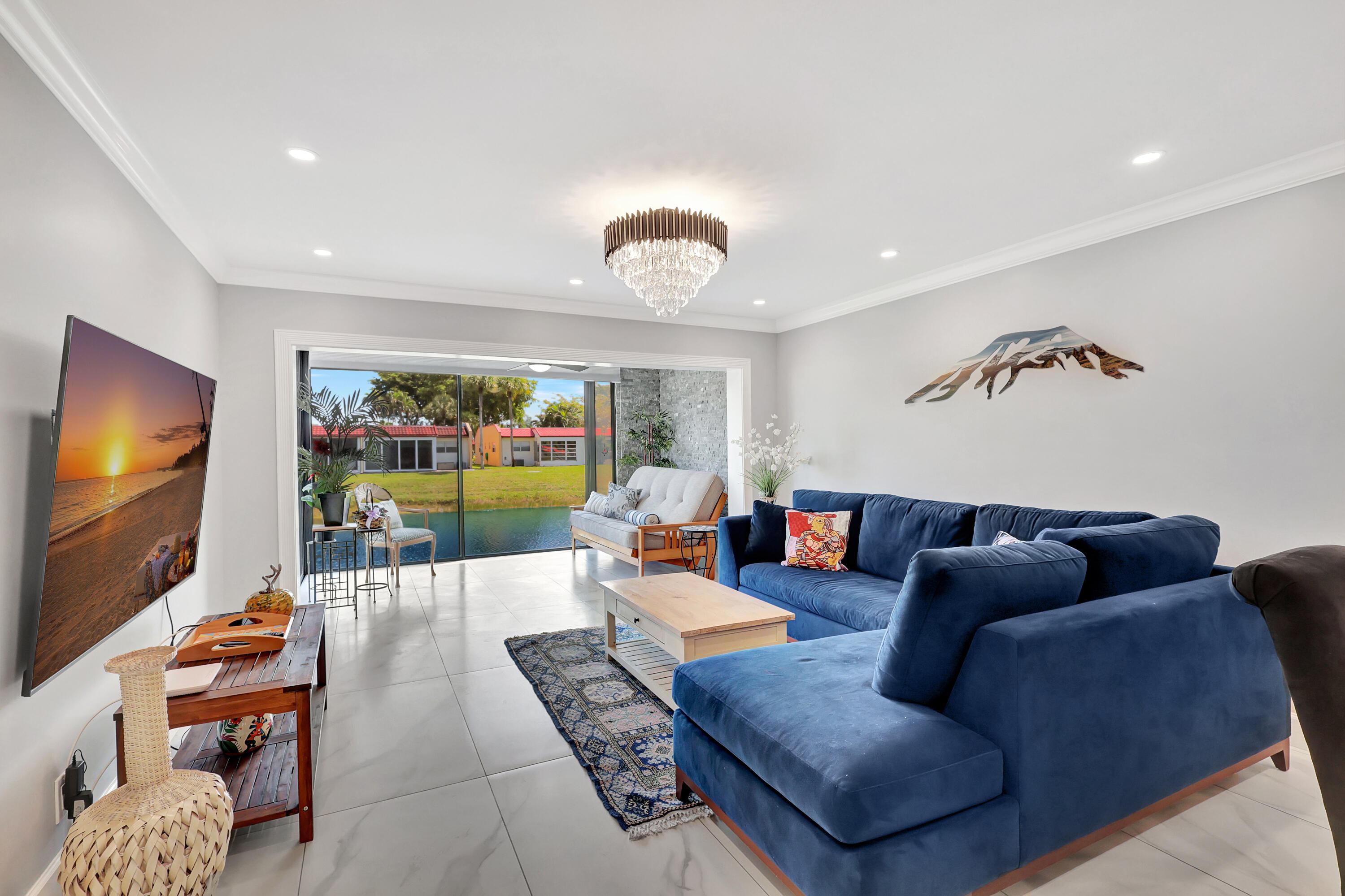 212 Lake Helen Drive 212