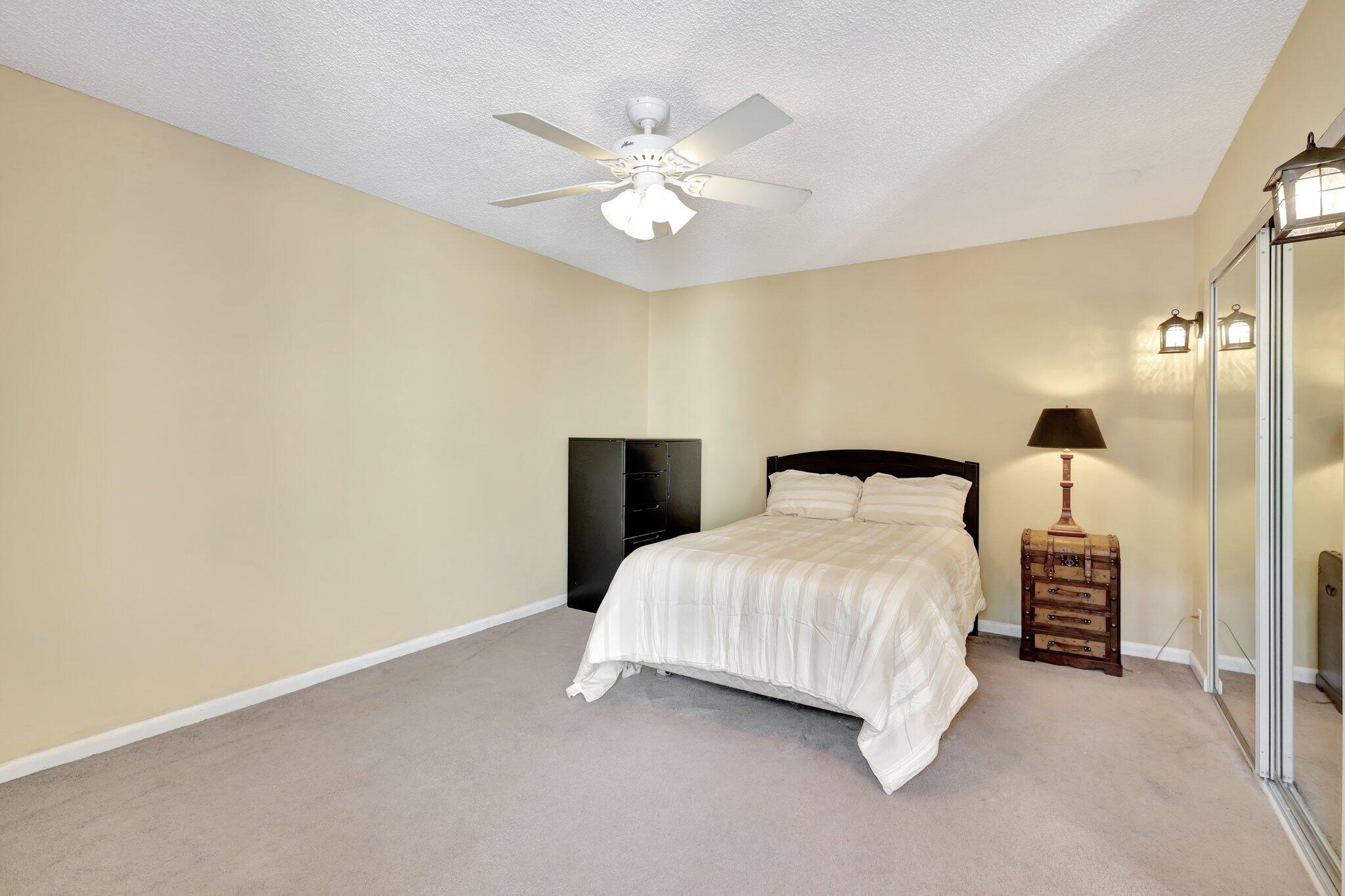 1558 Shaker Circle