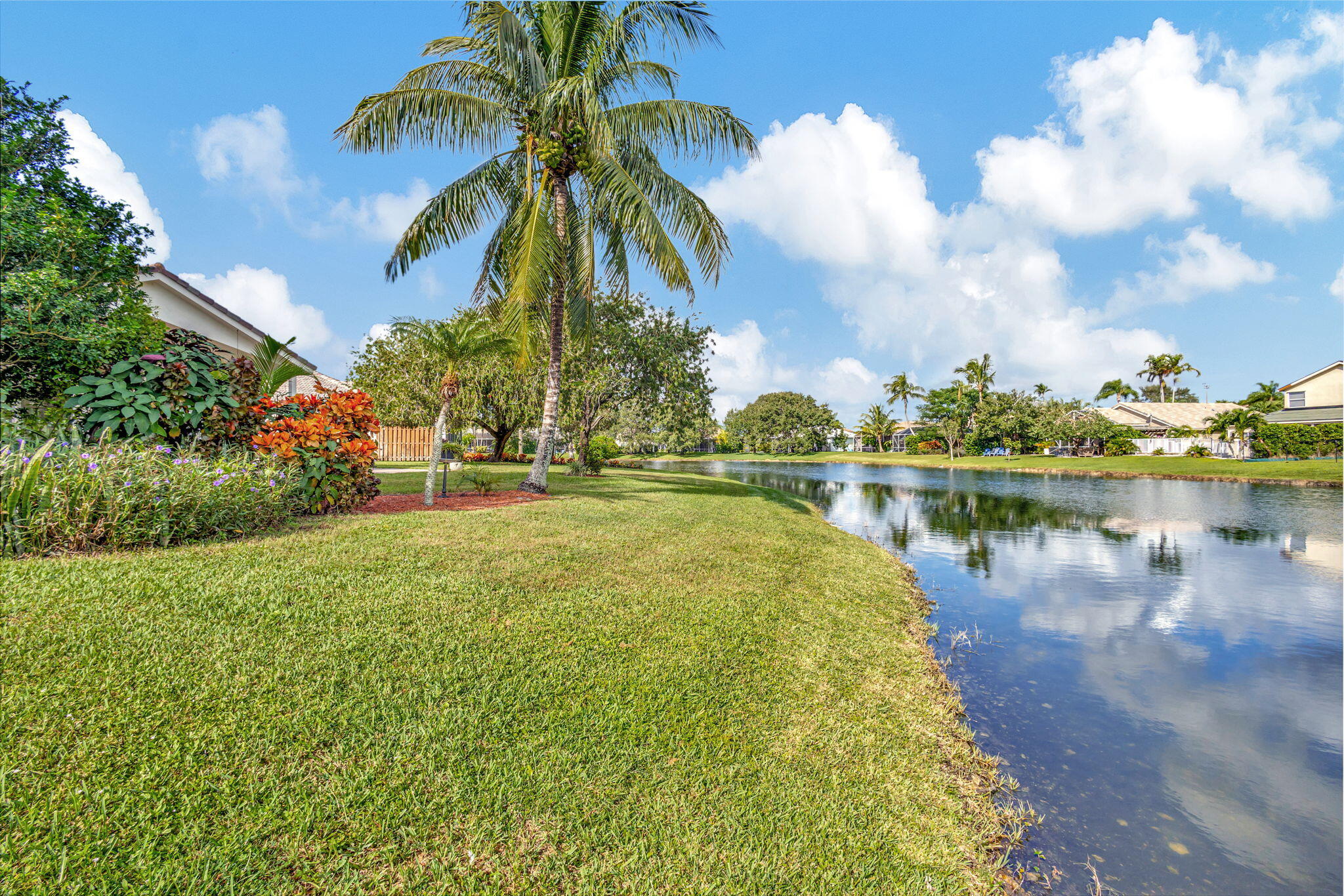11495 Beacon Pointe Lane