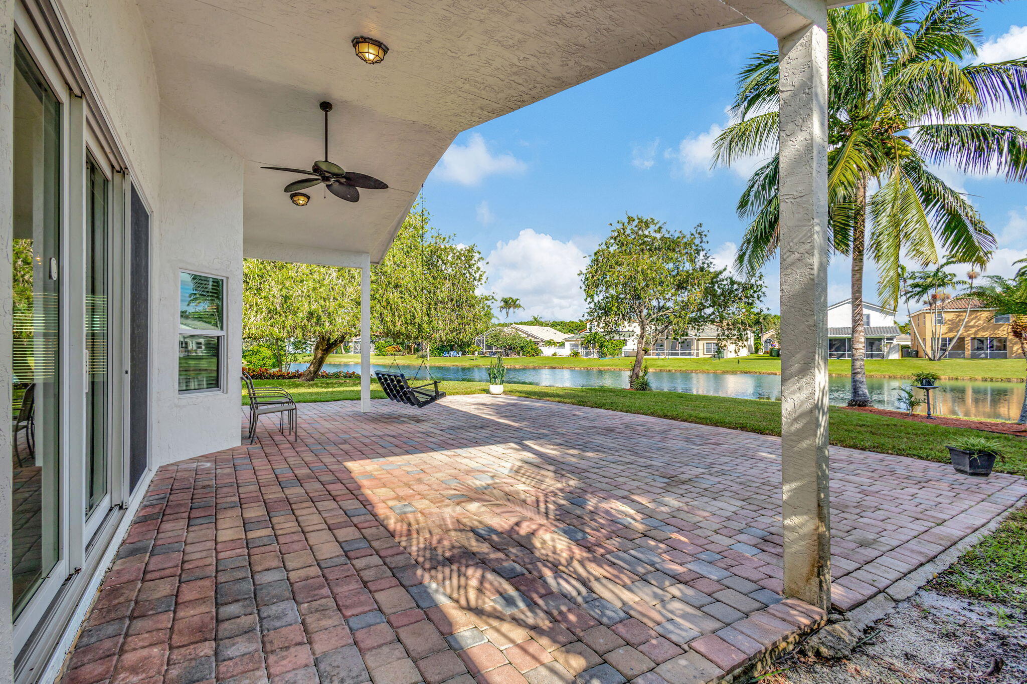 11495 Beacon Pointe Lane