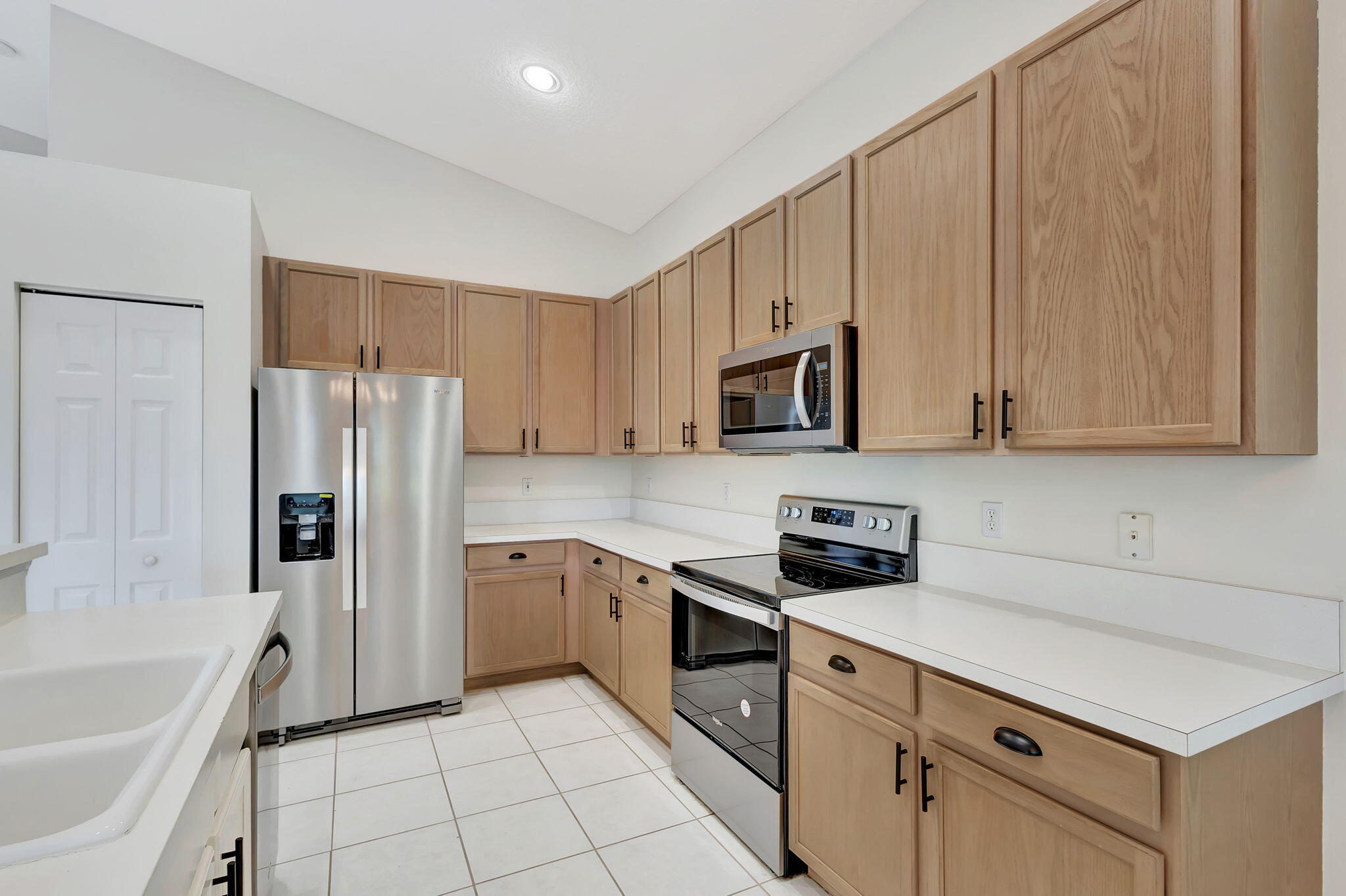 11495 Beacon Pointe Lane