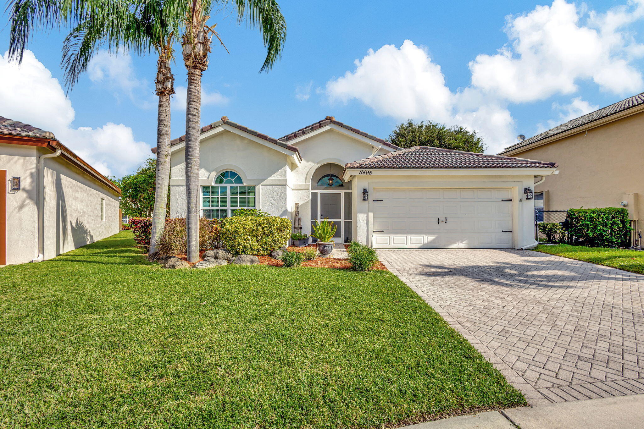 11495 Beacon Pointe Lane