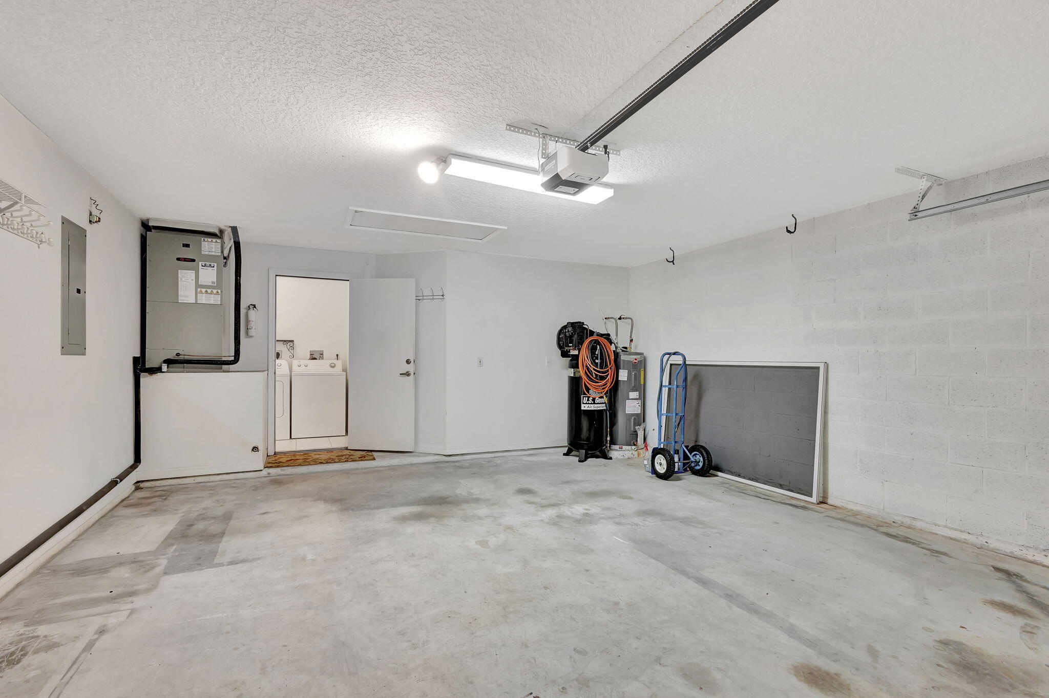 11495 Beacon Pointe Lane
