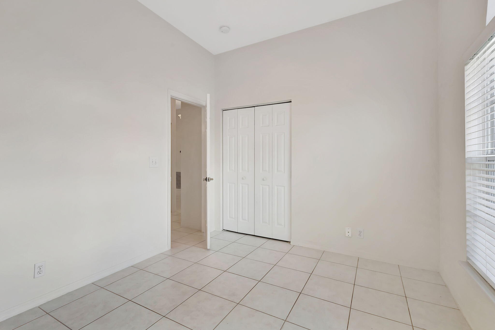 11495 Beacon Pointe Lane