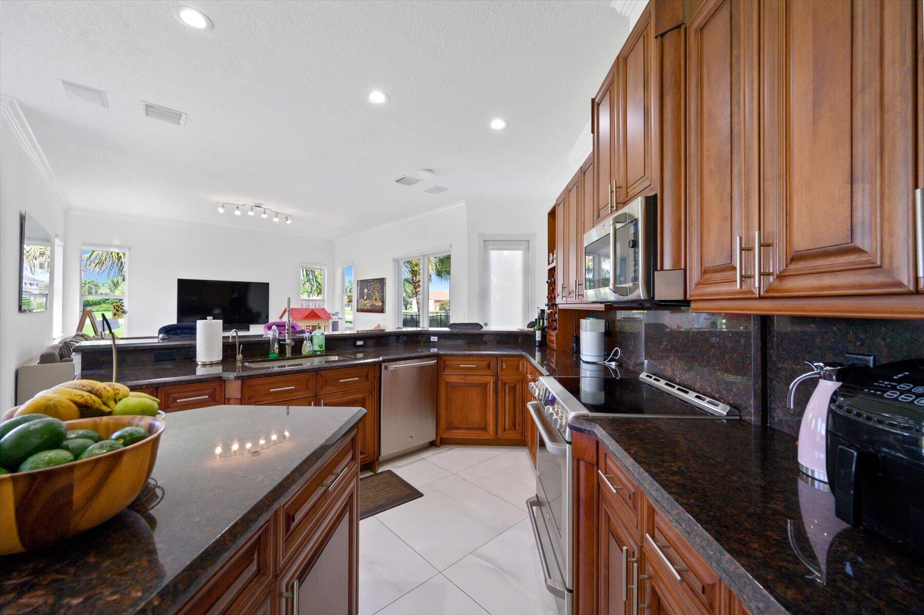 2135 Windsock Way