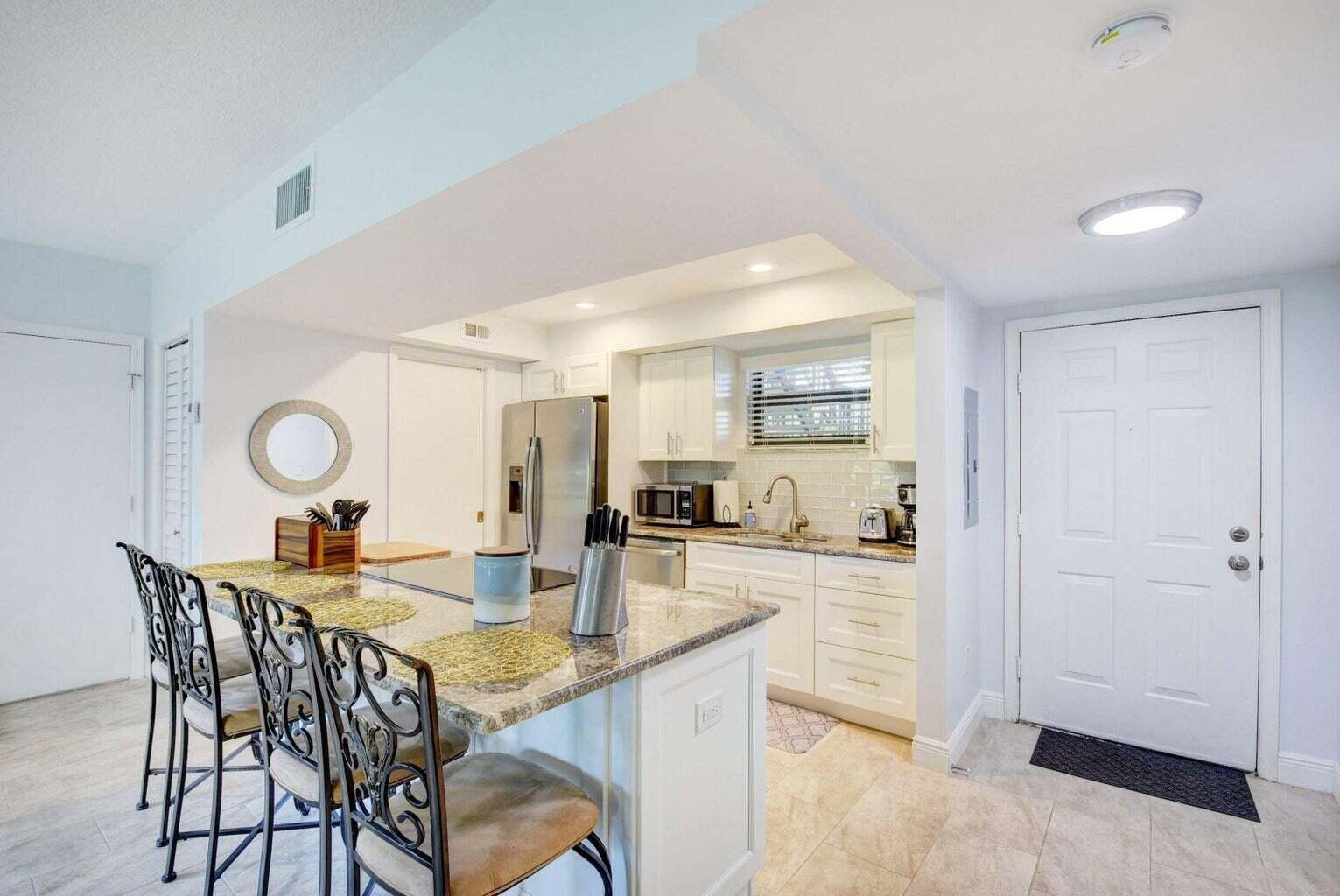 13334 Polo Club Road 246-247