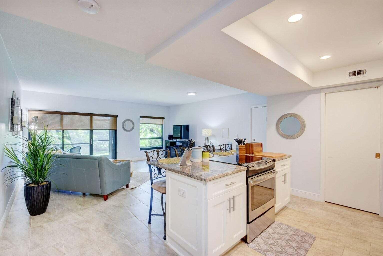 13334 Polo Club Road 246-247