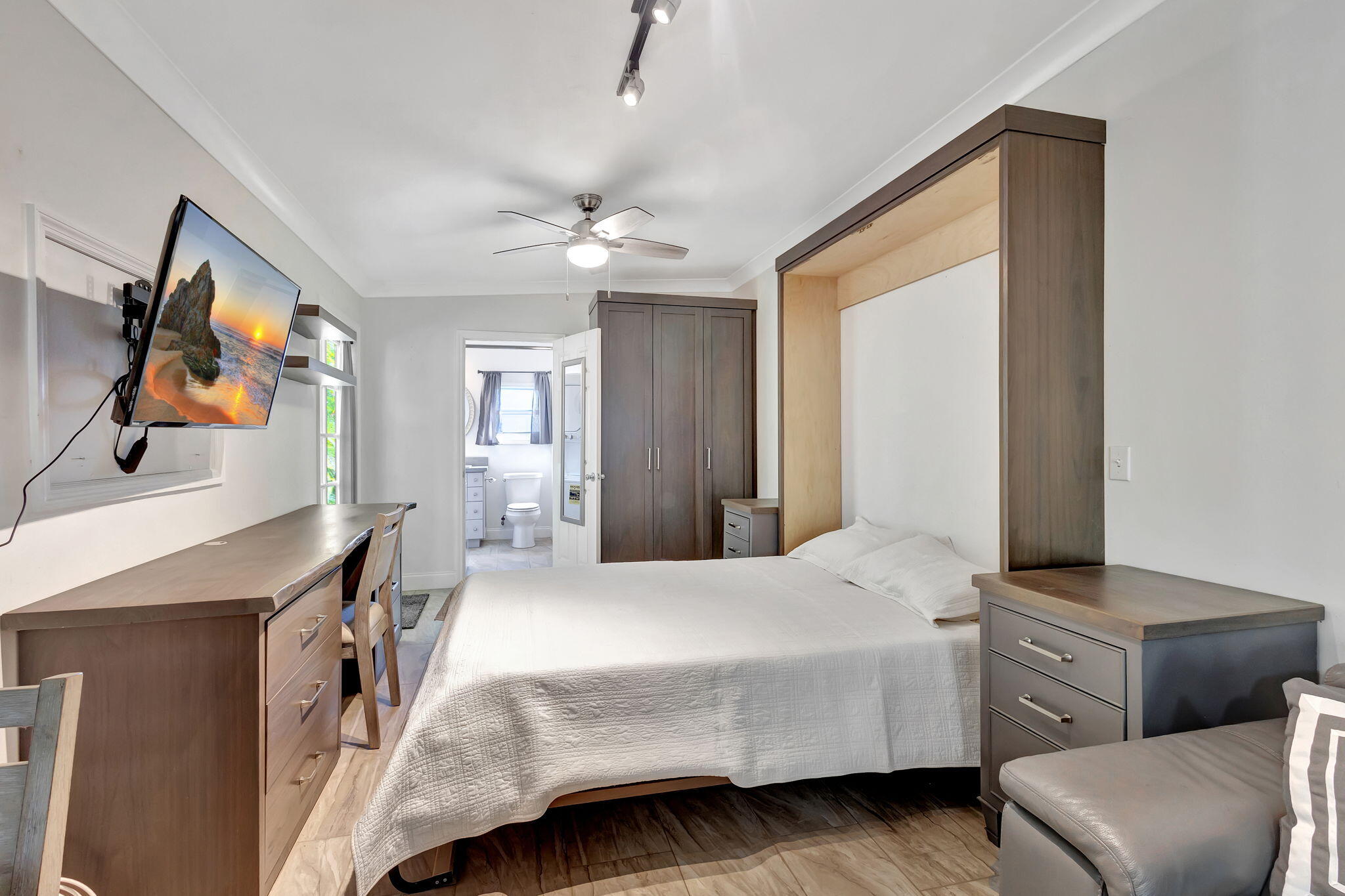11225 68th Street N