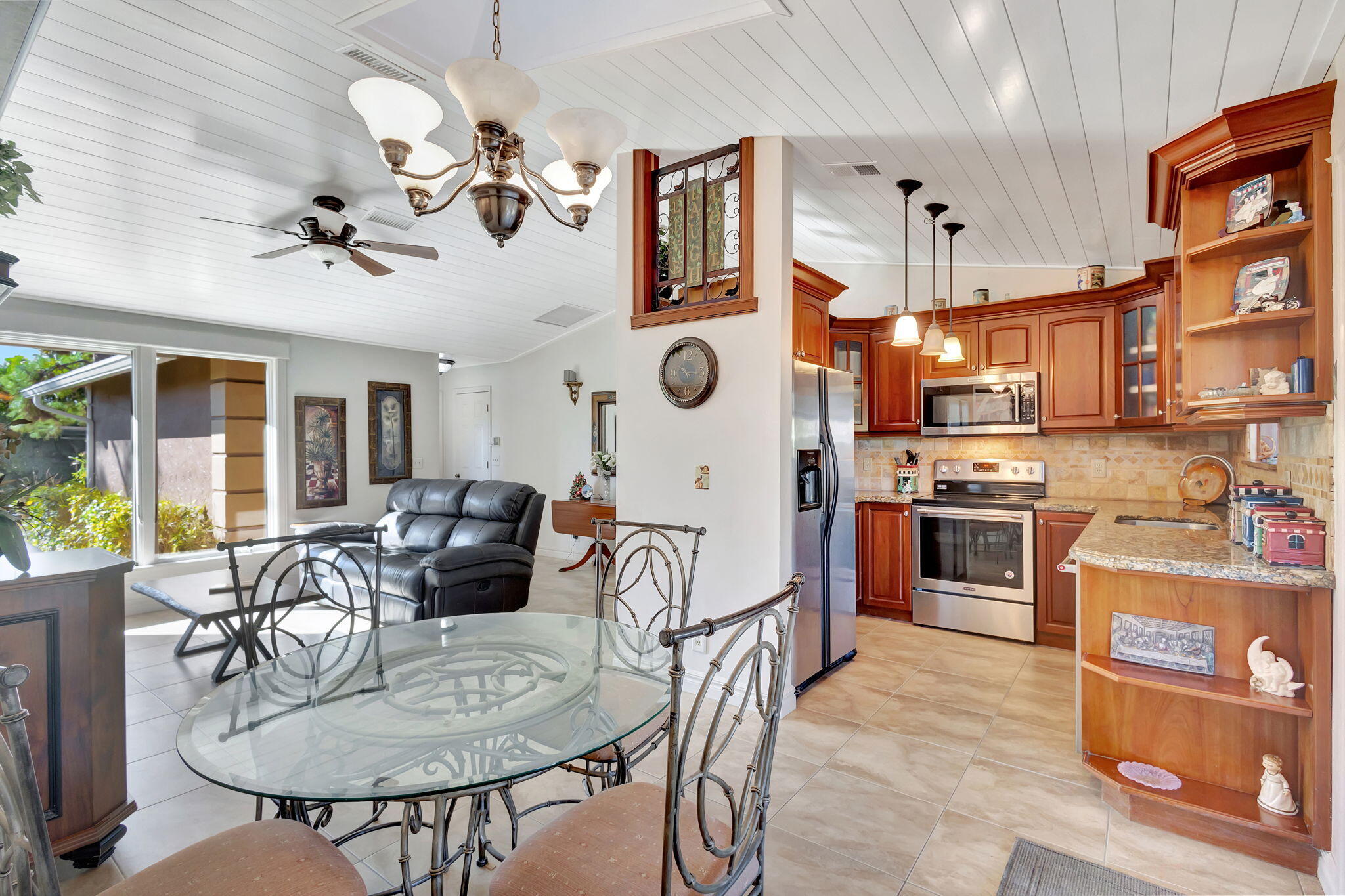 11225 68th Street N