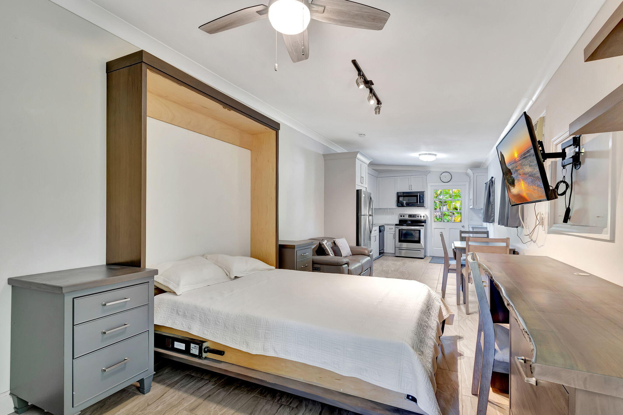 11225 68th Street N