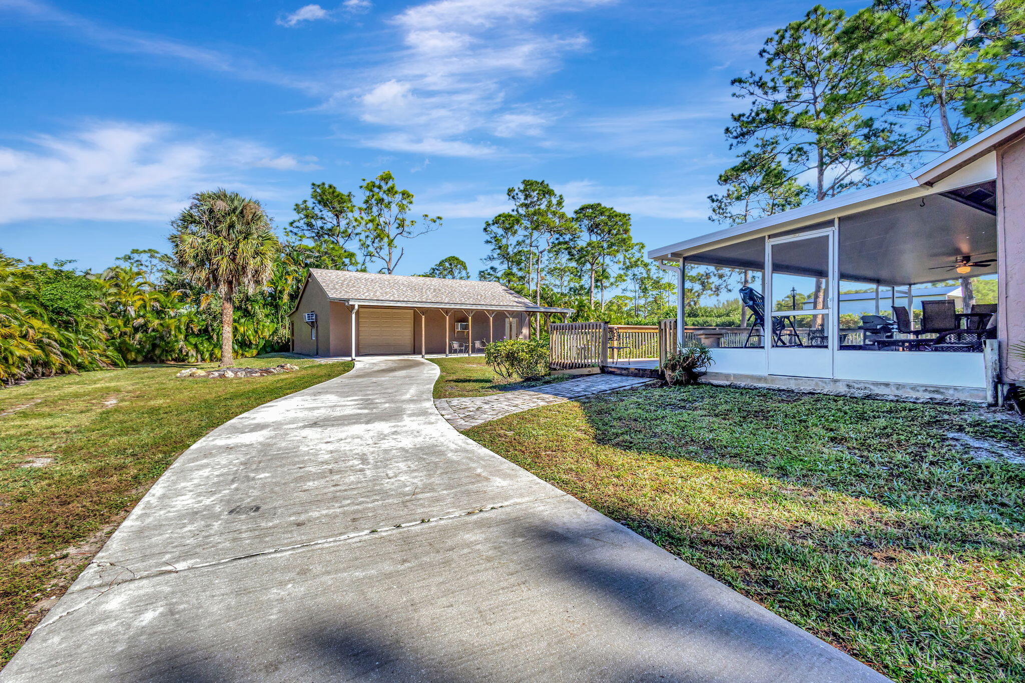 11225 68th Street N