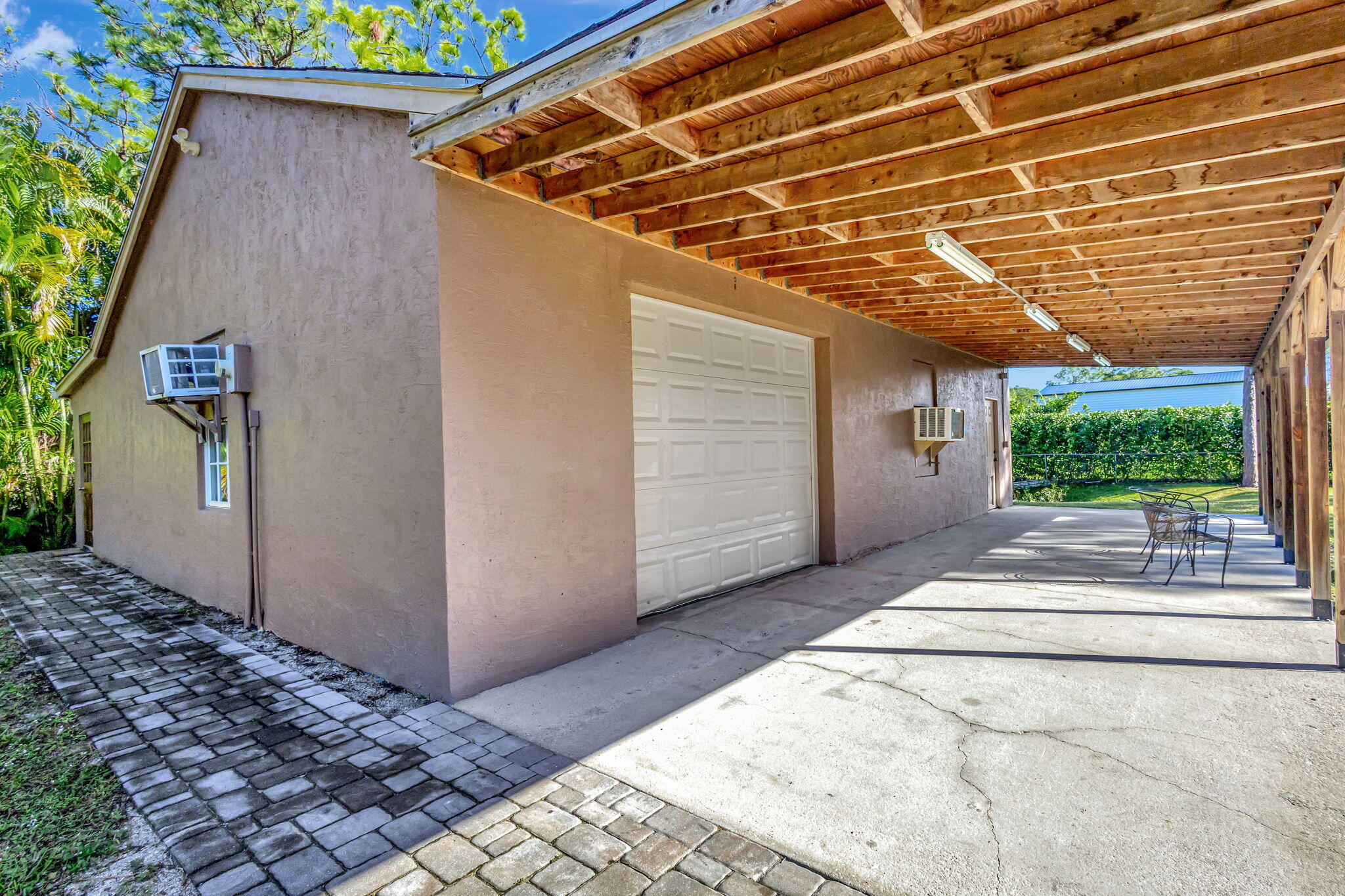 11225 68th Street N