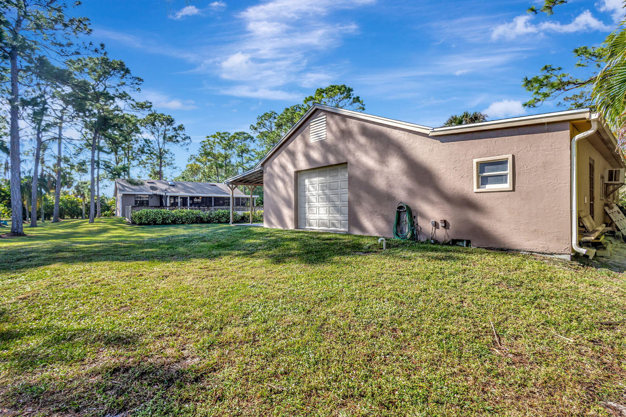 11225 68th Street N