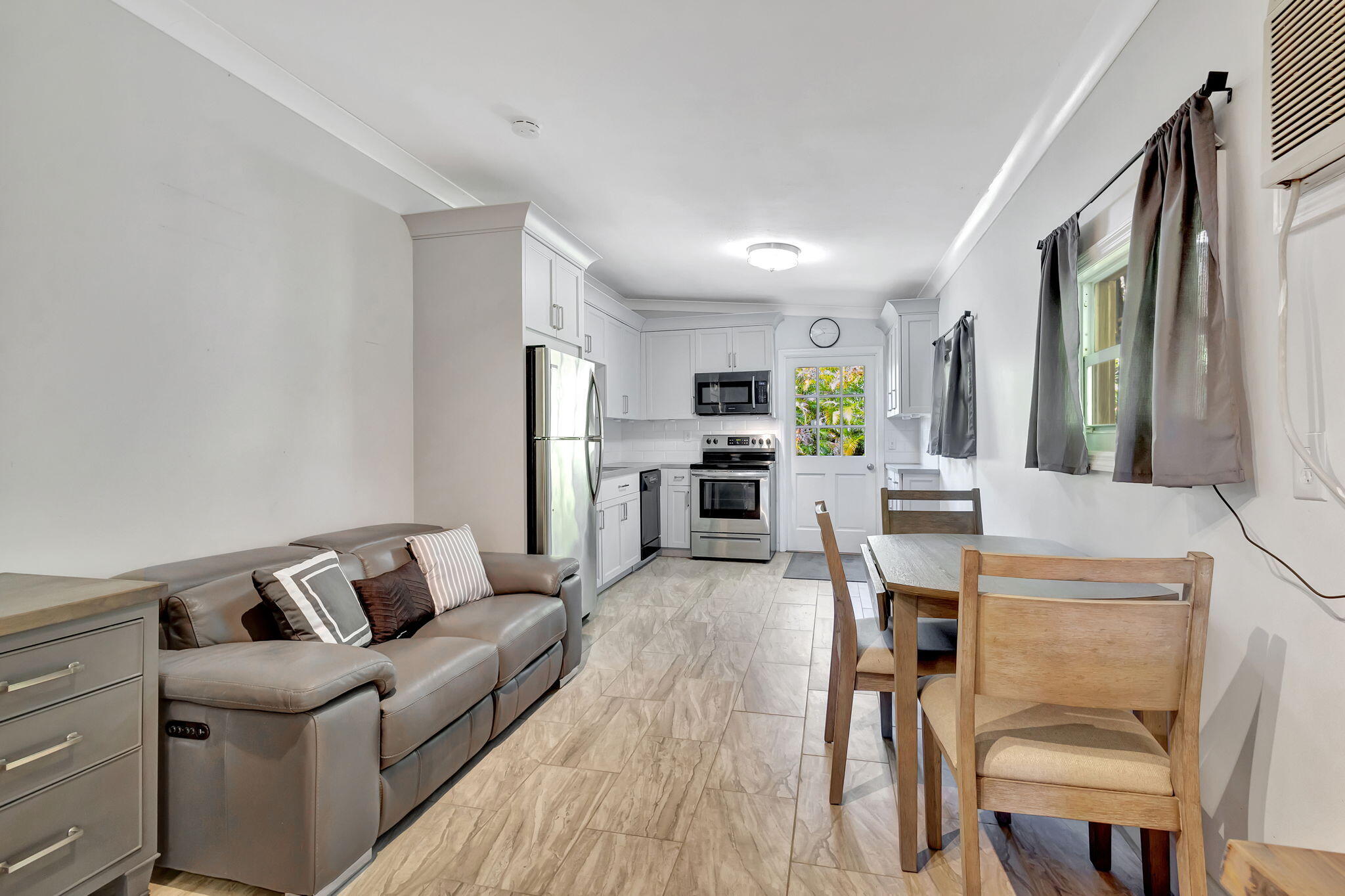 11225 68th Street N
