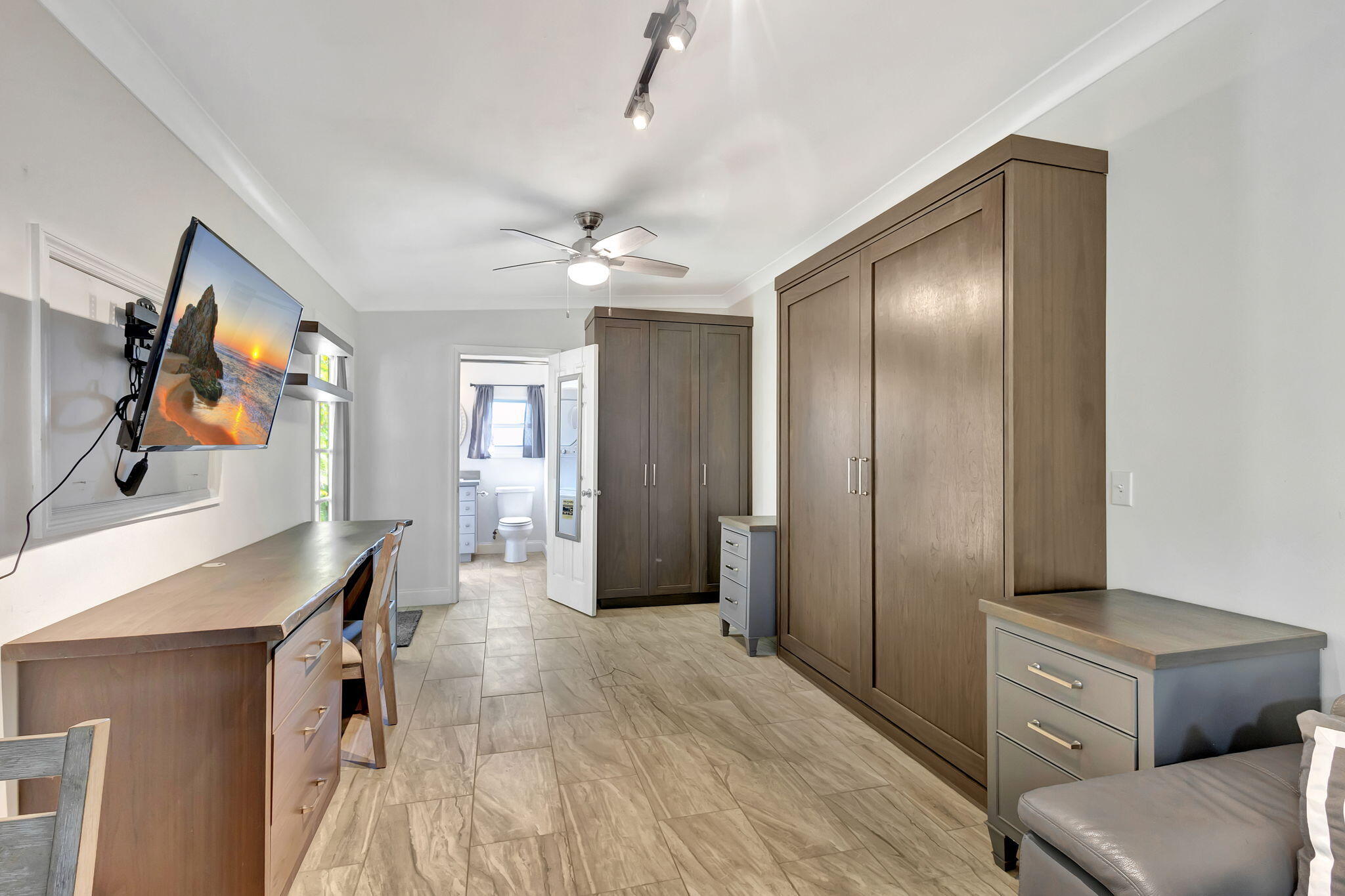 11225 68th Street N