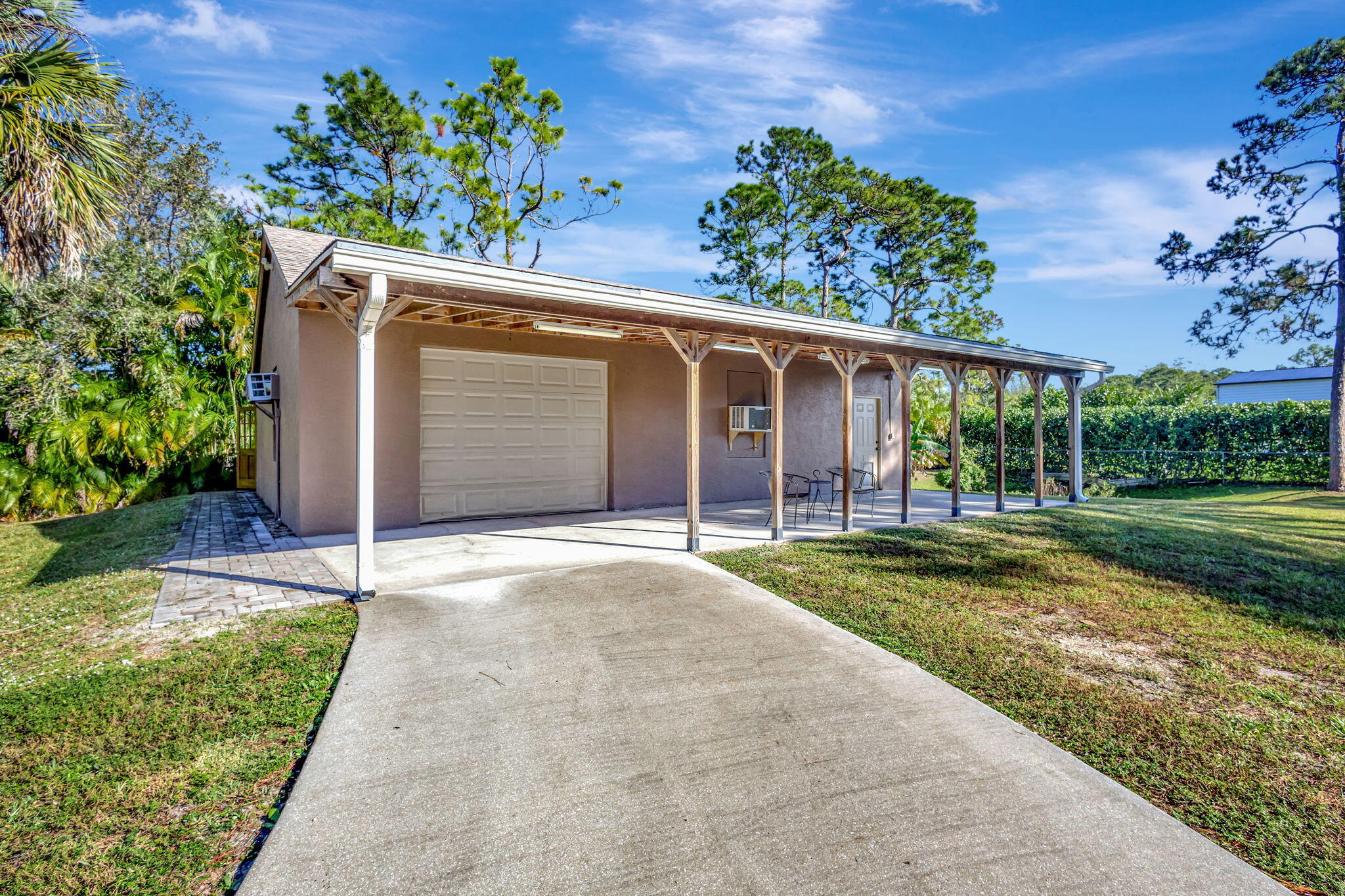 11225 68th Street N