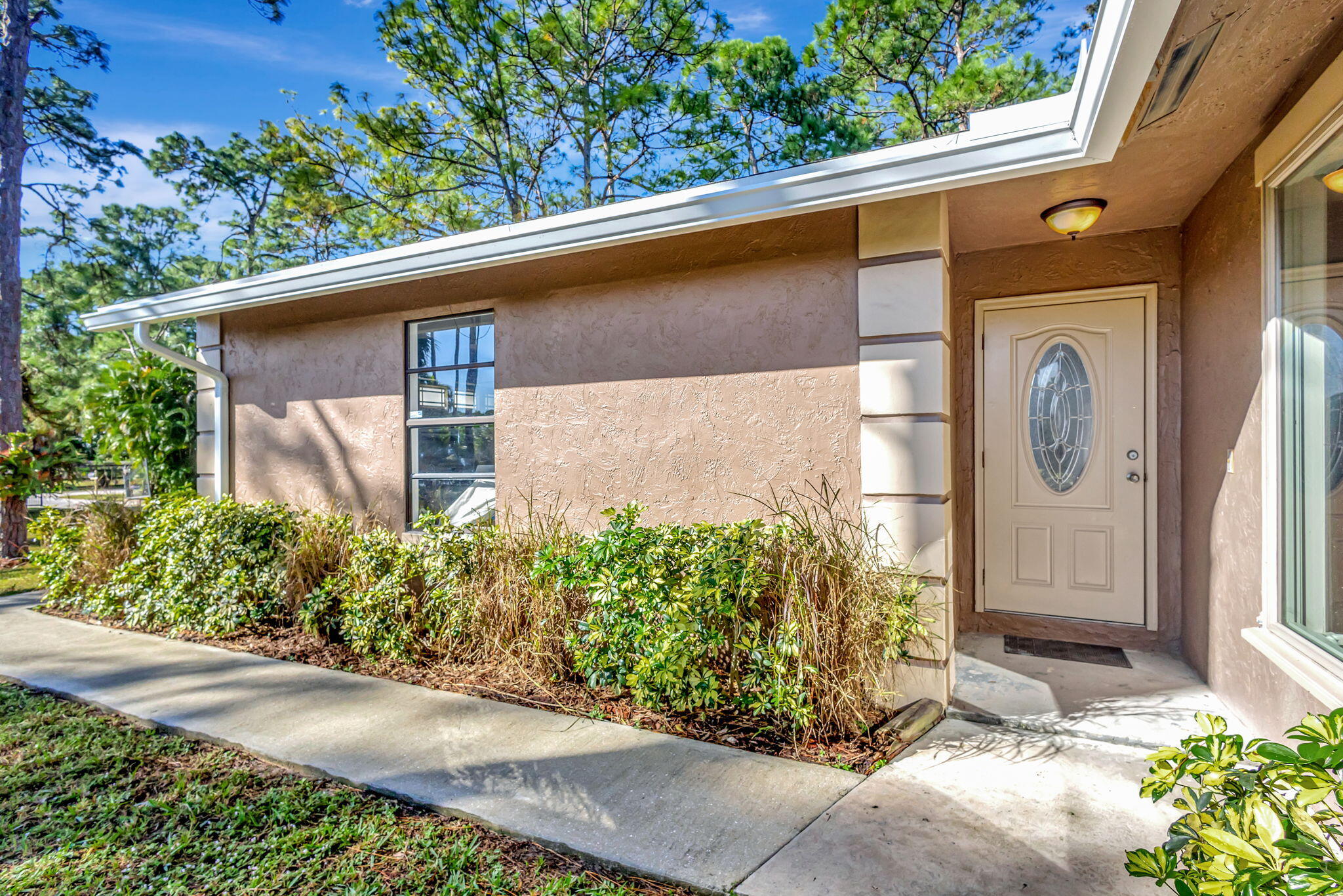 11225 68th Street N