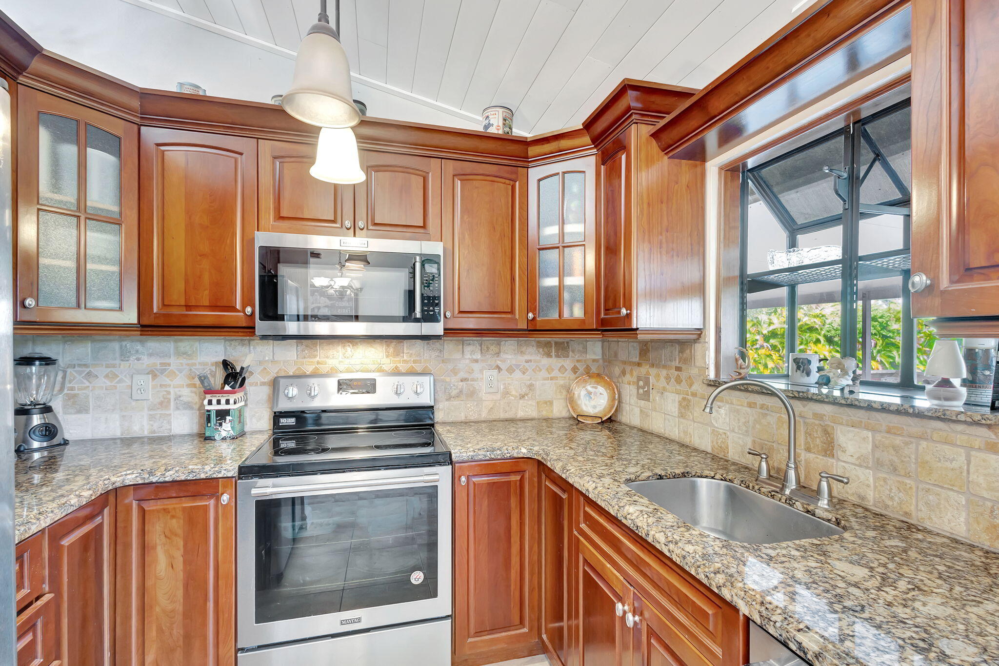 11225 68th Street N