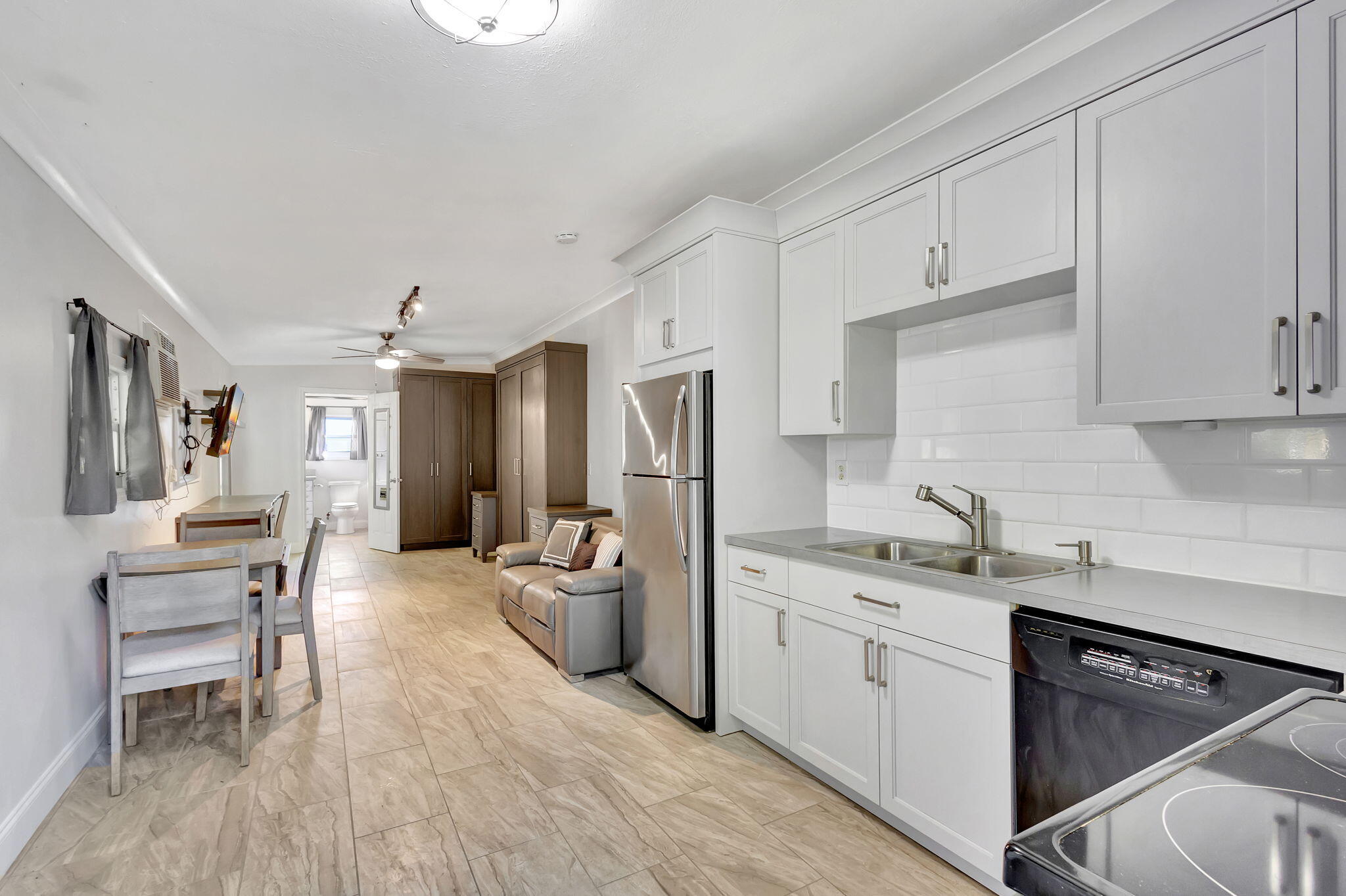 11225 68th Street N