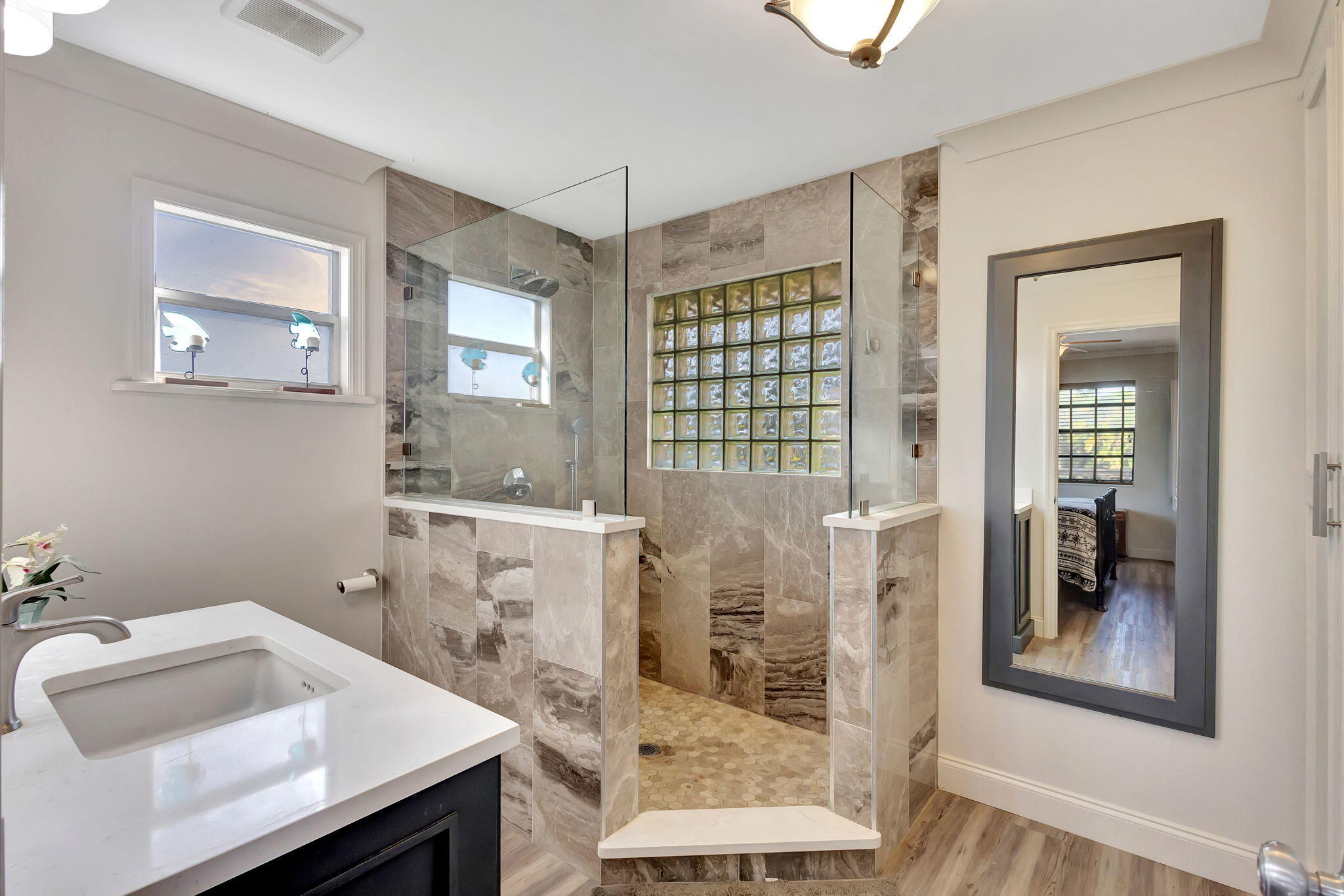 11225 68th Street N