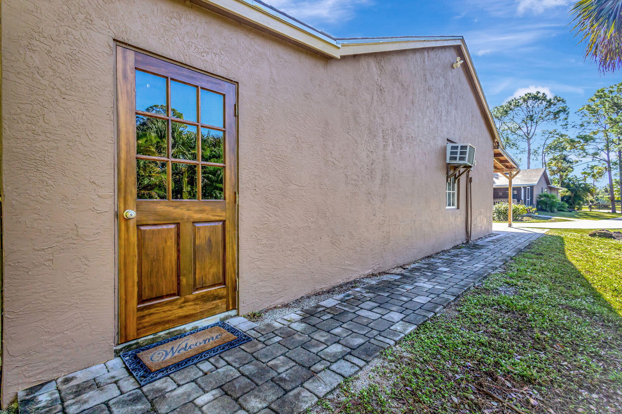 11225 68th Street N