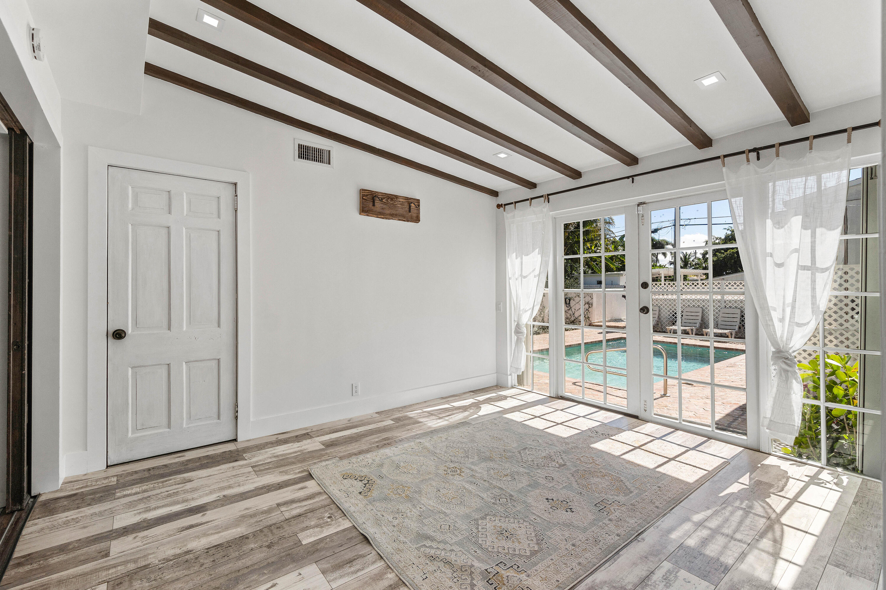 744 Sunset Road
