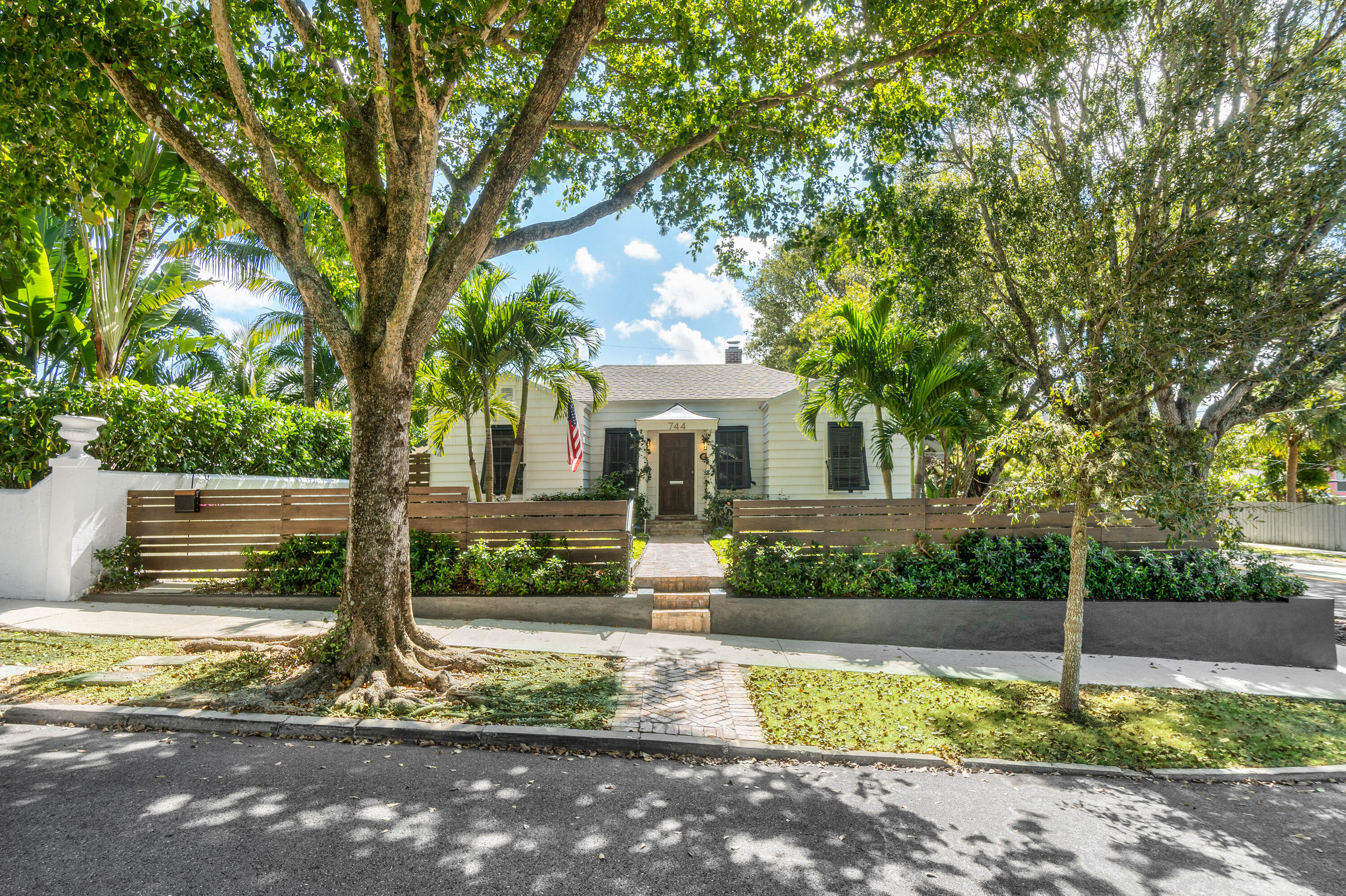 744 Sunset Road