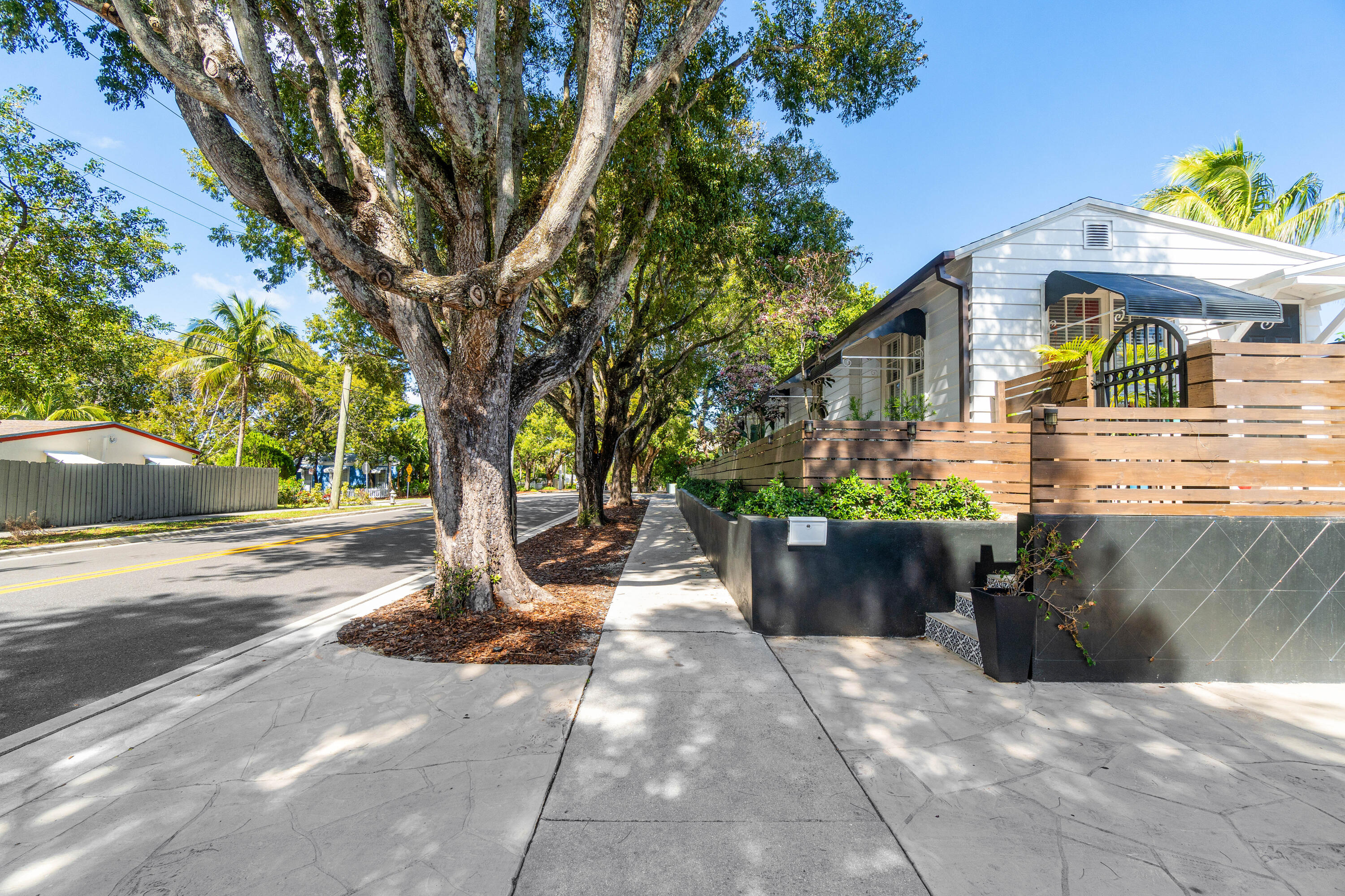 744 Sunset Road
